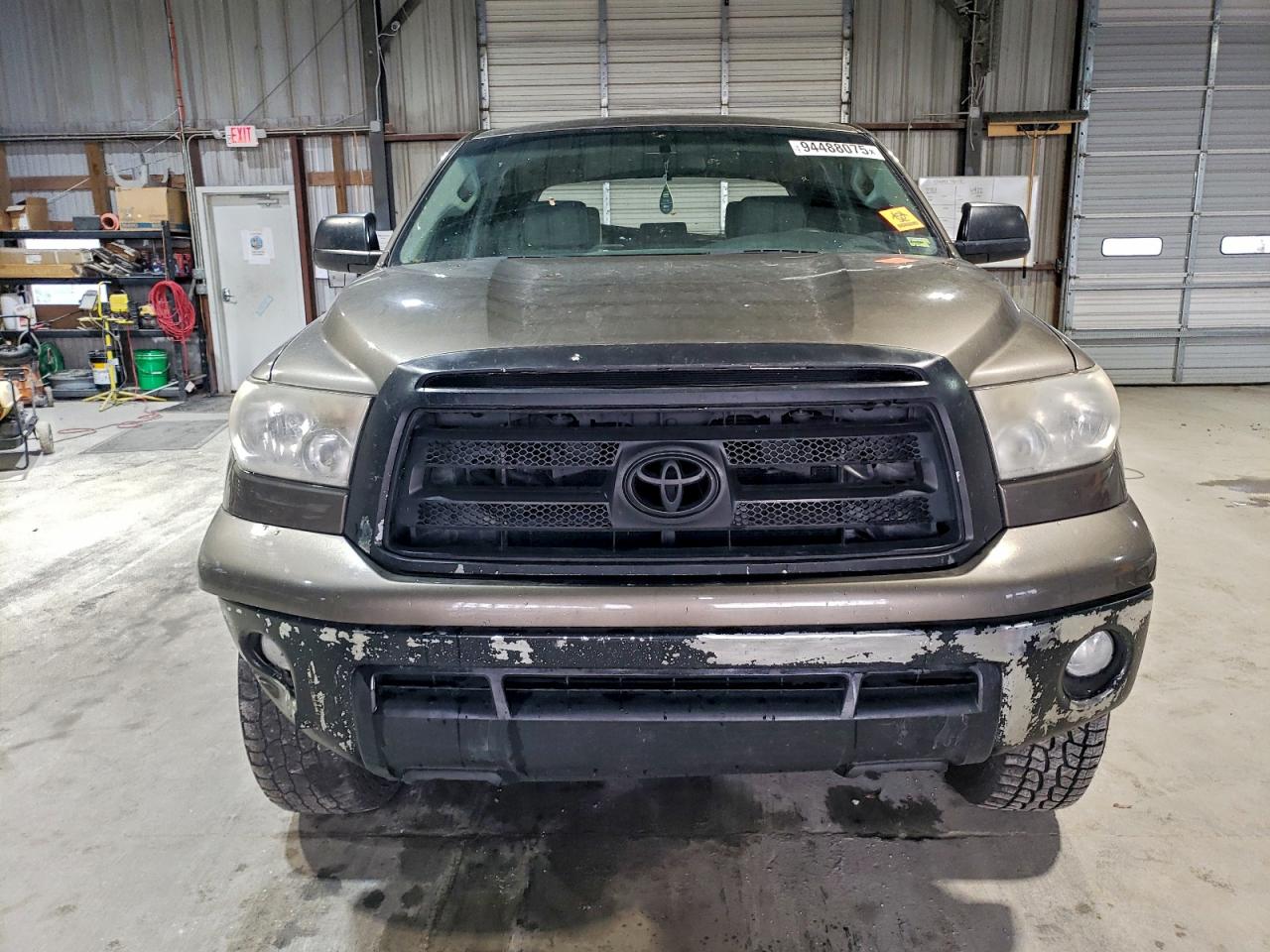 2011 Toyota Tundra Crewmax Sr5 Tan vin: 5TFEM5F14BX025517