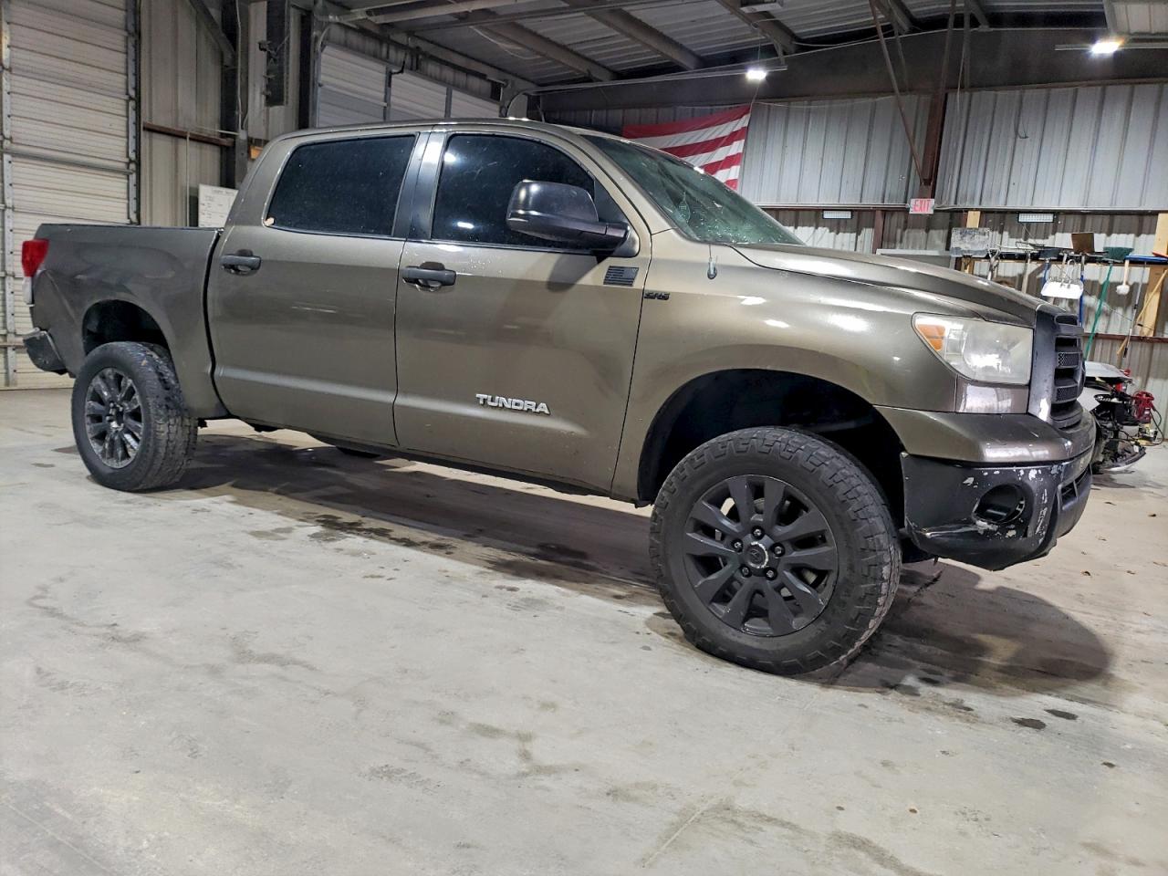 2011 Toyota Tundra Crewmax Sr5 Tan vin: 5TFEM5F14BX025517