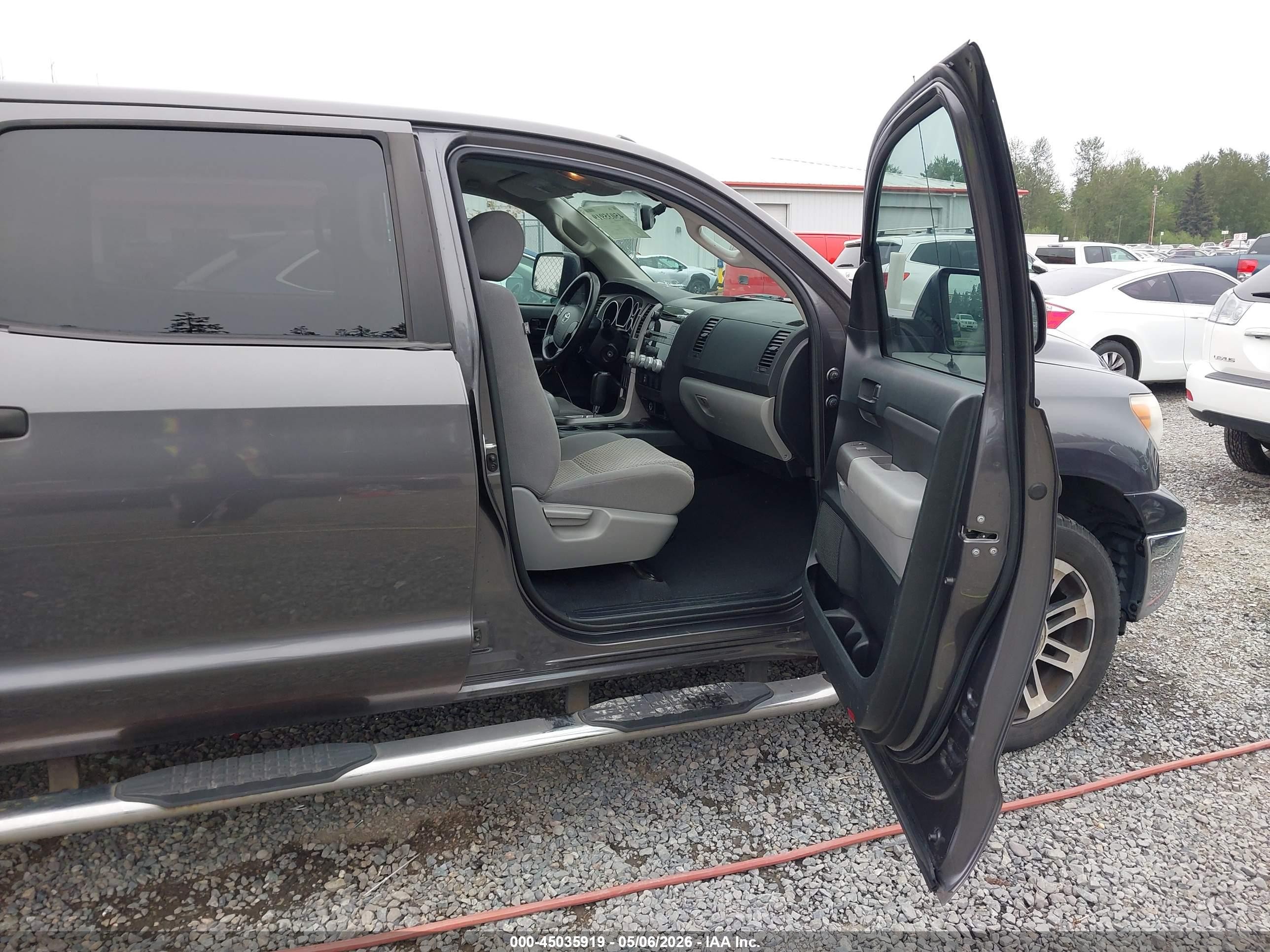 2012 Toyota Tundra Grade 4.6l V8 Серый vin: 5TFEM5F14CX041914