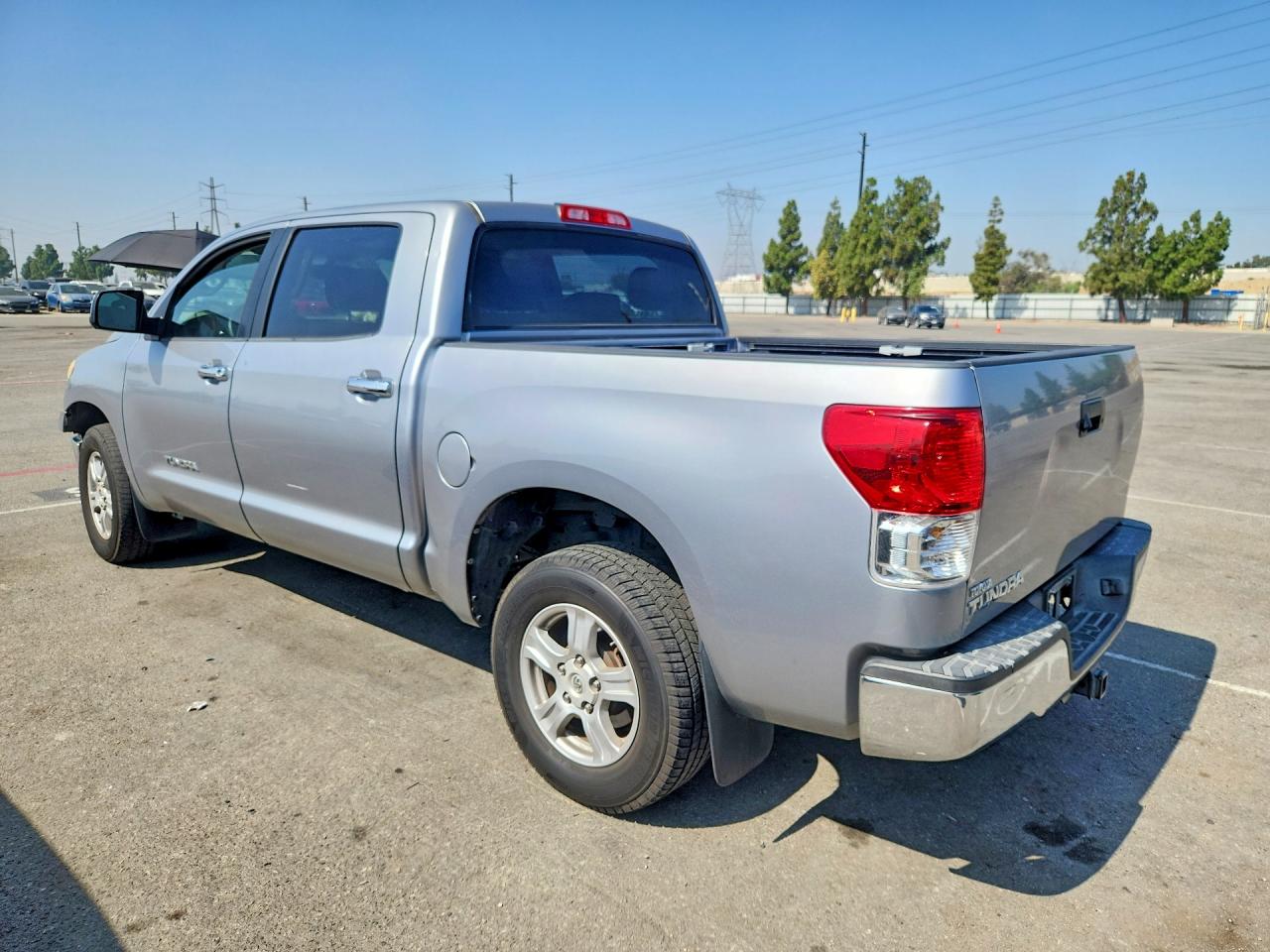 2013 Toyota Tundra Crewmax Sr5 Silver vin: 5TFEM5F14DX058522