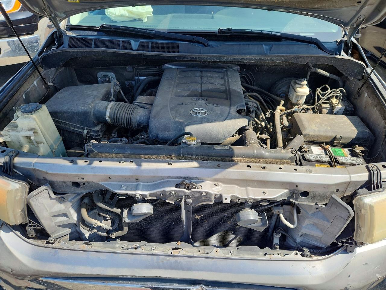 2013 Toyota Tundra Crewmax Sr5 Silver vin: 5TFEM5F14DX058522