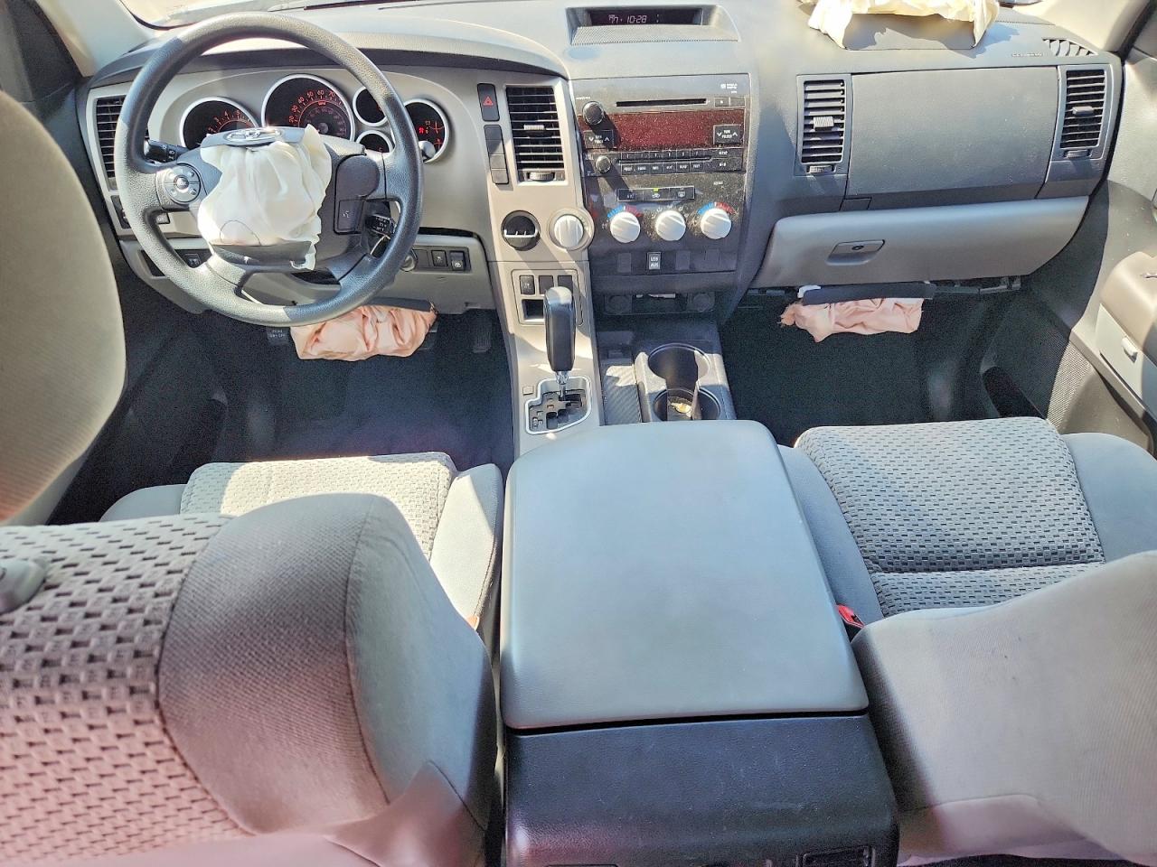 2013 Toyota Tundra Crewmax Sr5 Silver vin: 5TFEM5F14DX058522