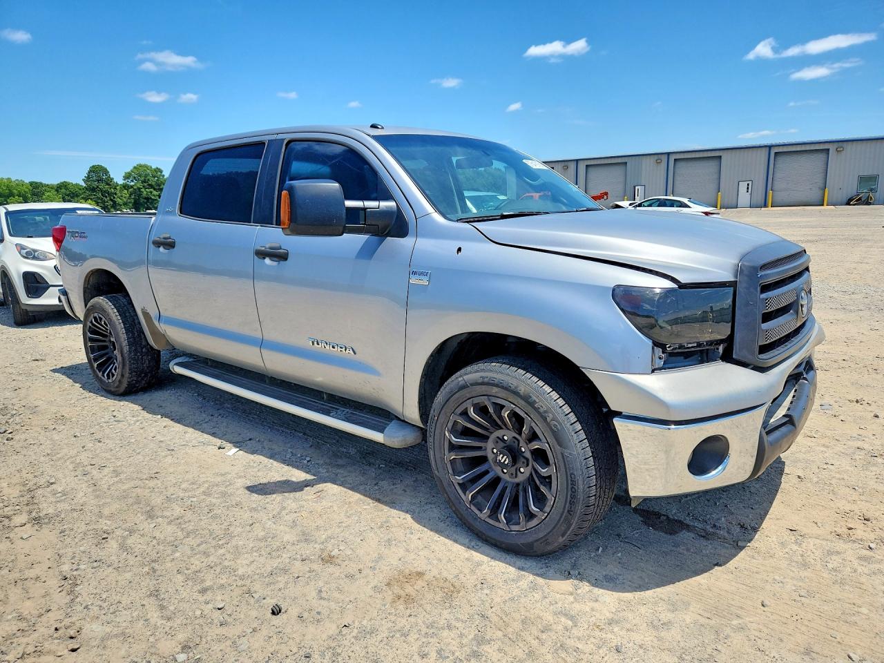 2010 Toyota Tundra Crewmax Sr5 Silver vin: 5TFEM5F15AX001791