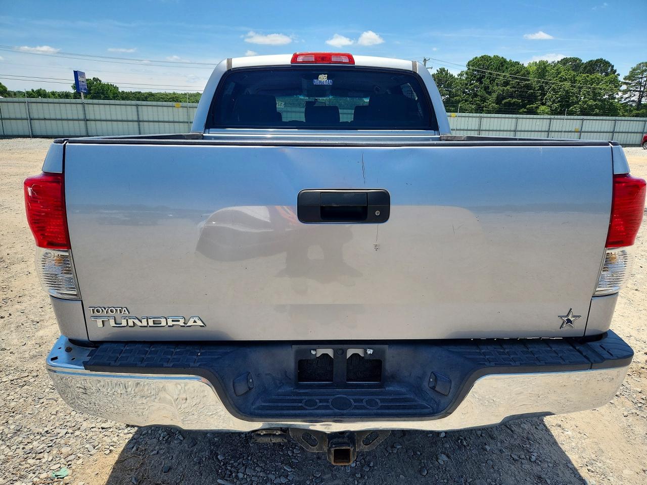 2010 Toyota Tundra Crewmax Sr5 Silver vin: 5TFEM5F15AX001791