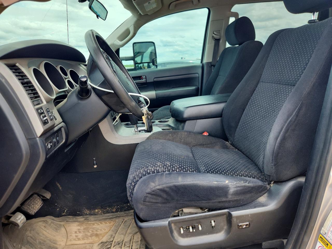2010 Toyota Tundra Crewmax Sr5 Silver vin: 5TFEM5F15AX012001