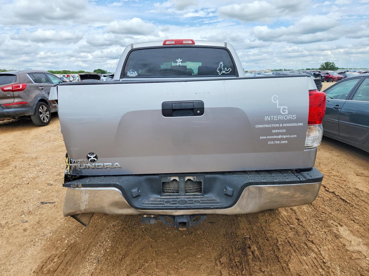 2010 Toyota Tundra Crewmax Sr5 Silver vin: 5TFEM5F15AX012001