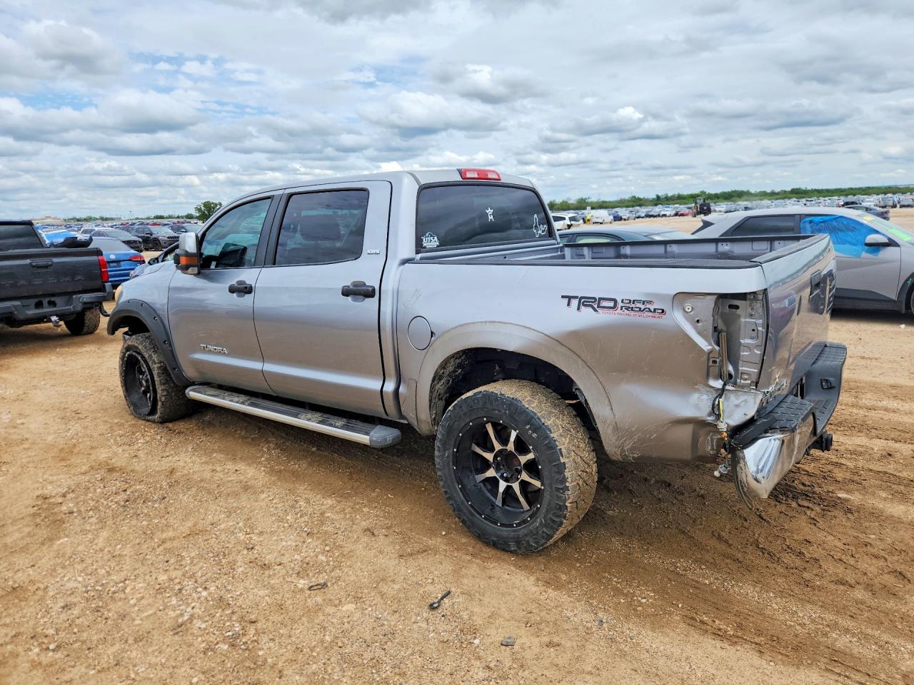 2010 Toyota Tundra Crewmax Sr5 Silver vin: 5TFEM5F15AX012001