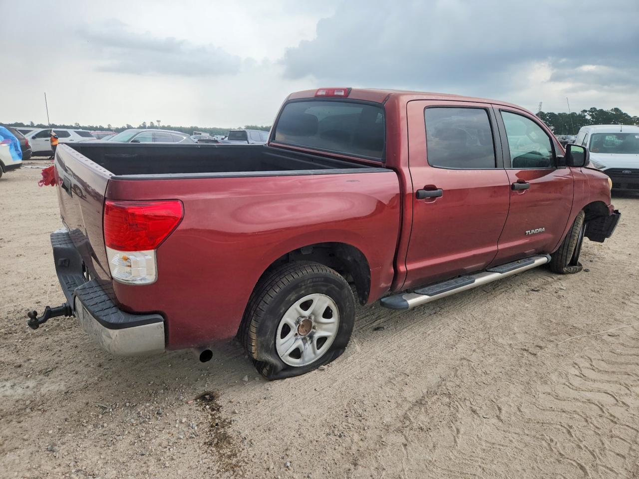 2010 Toyota Tundra Crewmax Sr5 Burgundy vin: 5TFEM5F15AX017554