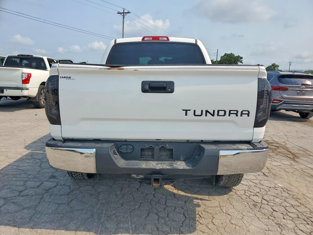 2016 Toyota Tundra Crewmax Sr5 White vin: 5TFEM5F15GX101477