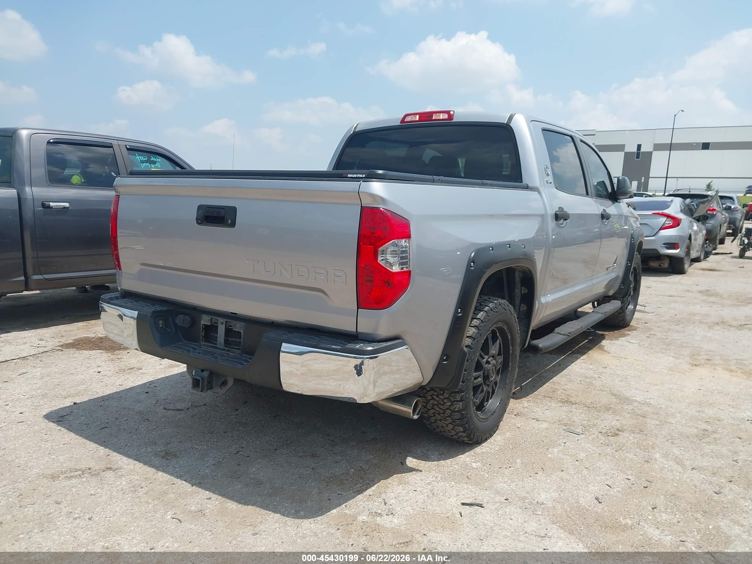 2014 Toyota Tundra Sr5 4.6l V8 Silver vin: 5TFEM5F16EX080166