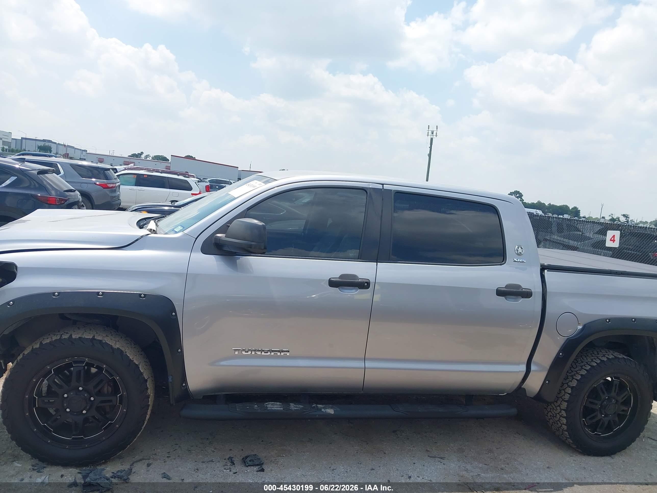 2014 Toyota Tundra Sr5 4.6l V8 Silver vin: 5TFEM5F16EX080166