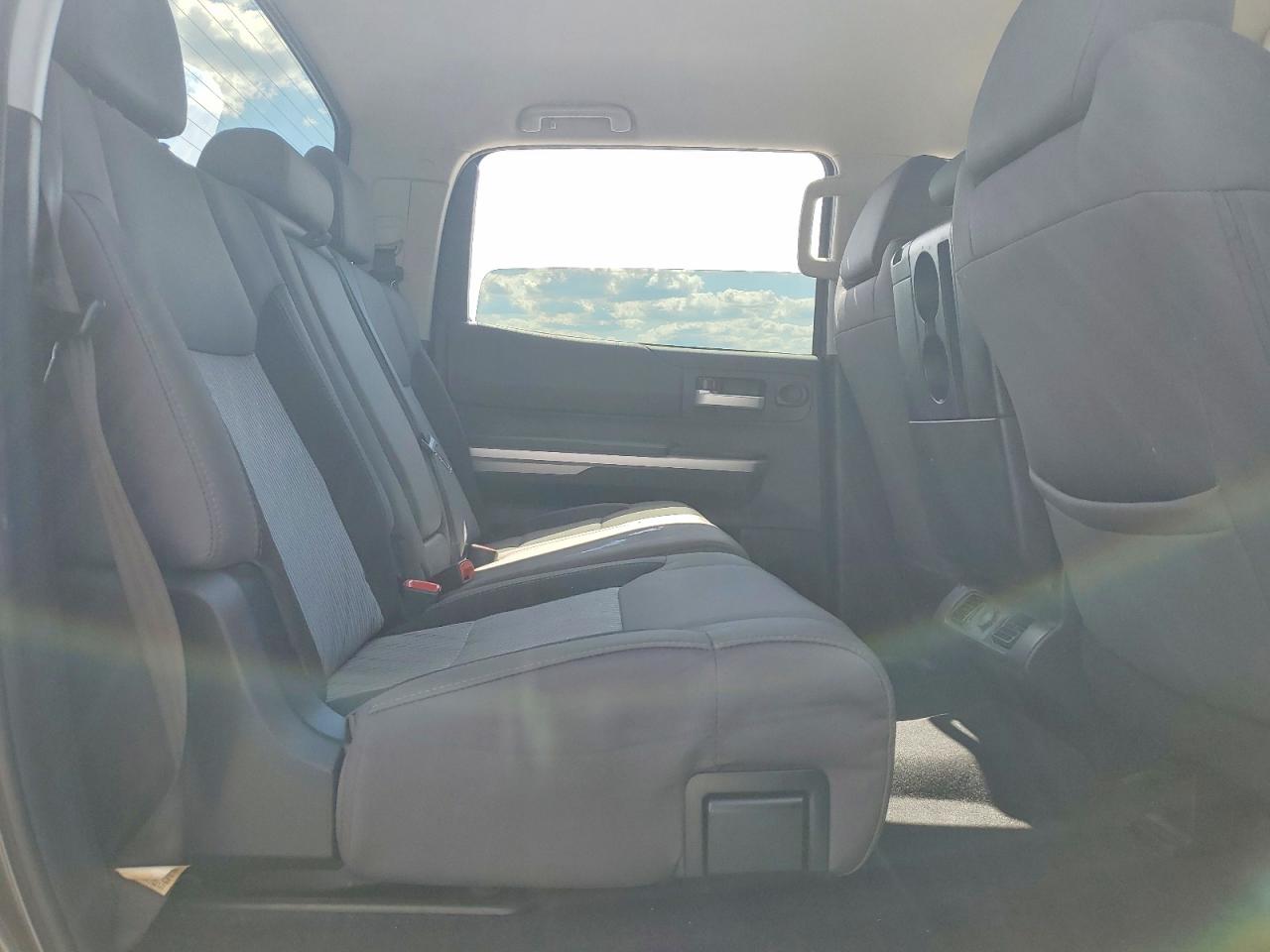 2015 Toyota Tundra Crewmax Sr5 Gray vin: 5TFEM5F16FX087006