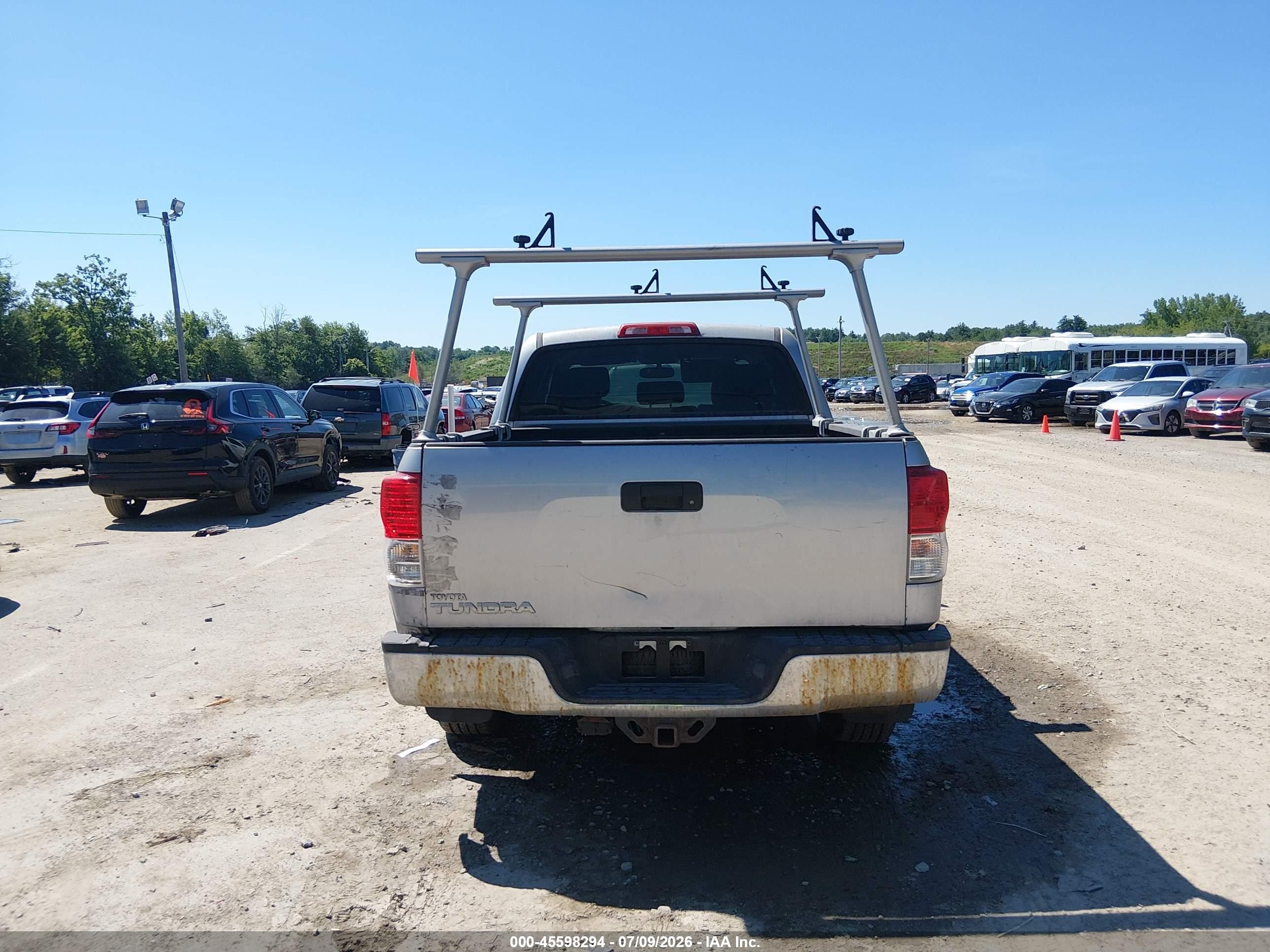2012 Toyota Tundra Grade 4.6l V8 Silver vin: 5TFEM5F17CX037775