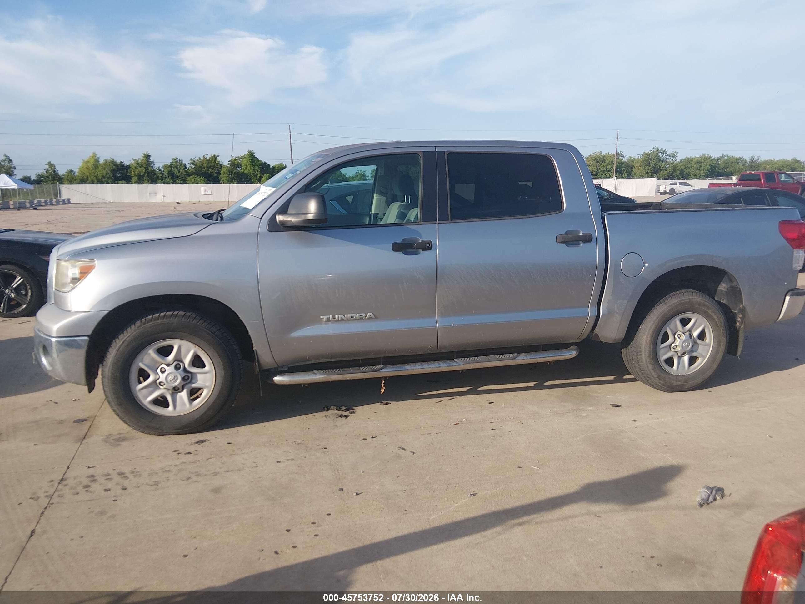 2012 Toyota Tundra Grade 4.6l V8 Silver vin: 5TFEM5F17CX049618
