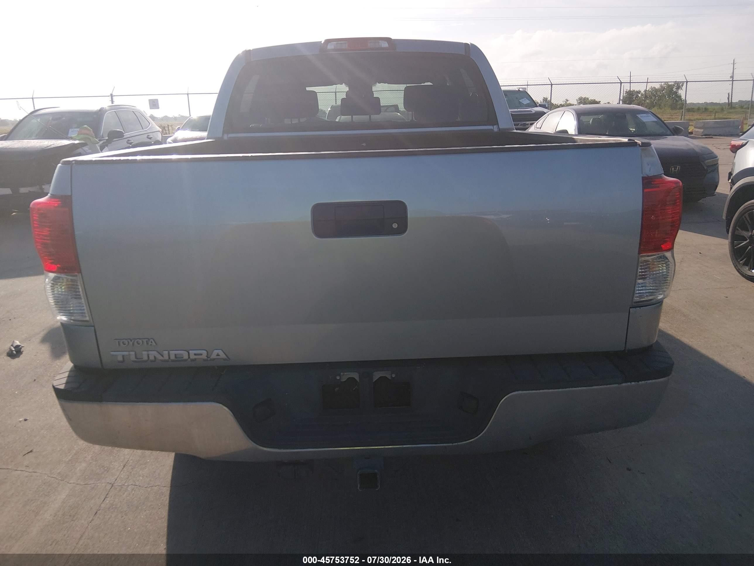2012 Toyota Tundra Grade 4.6l V8 Silver vin: 5TFEM5F17CX049618