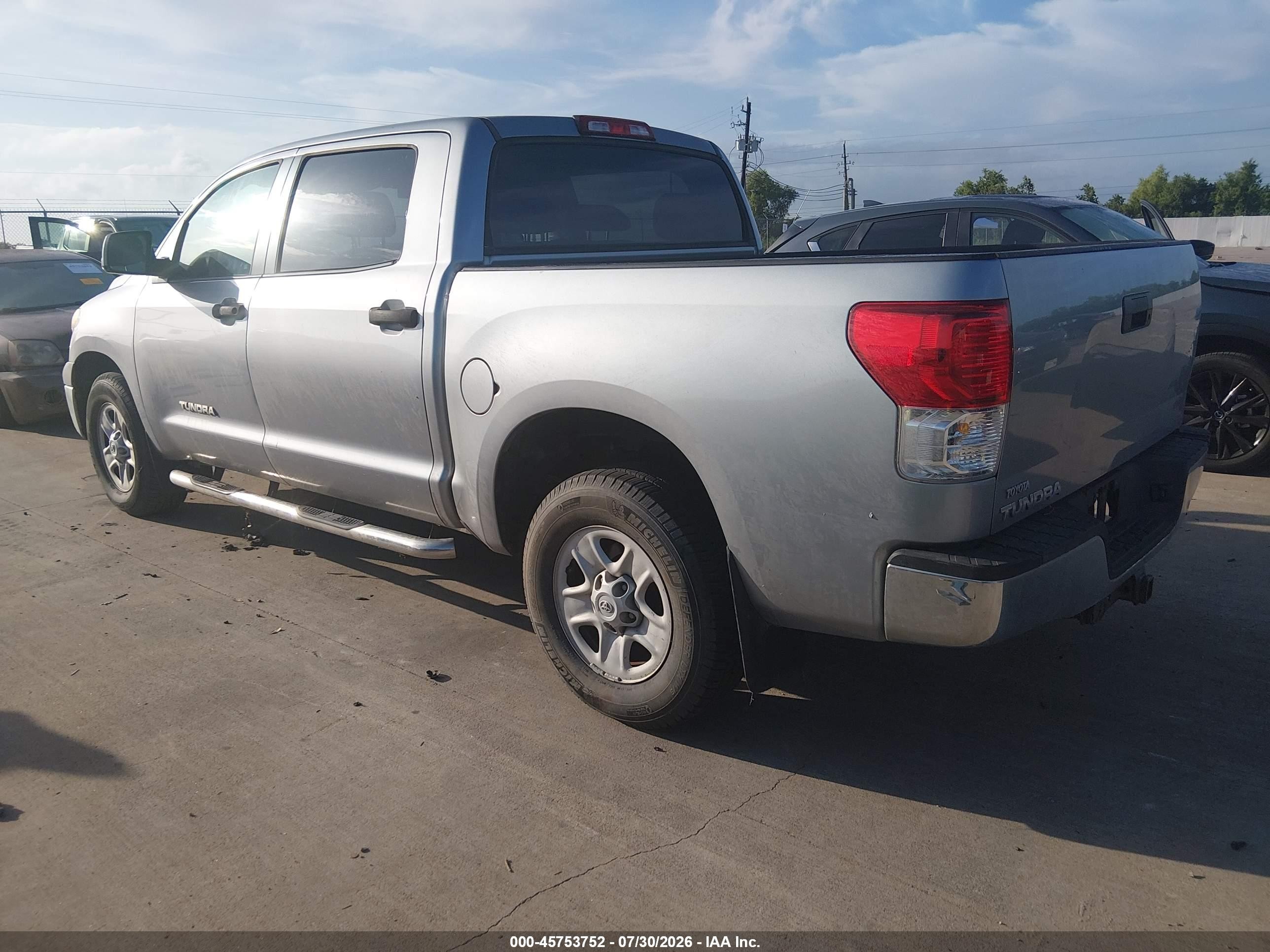 2012 Toyota Tundra Grade 4.6l V8 Silver vin: 5TFEM5F17CX049618