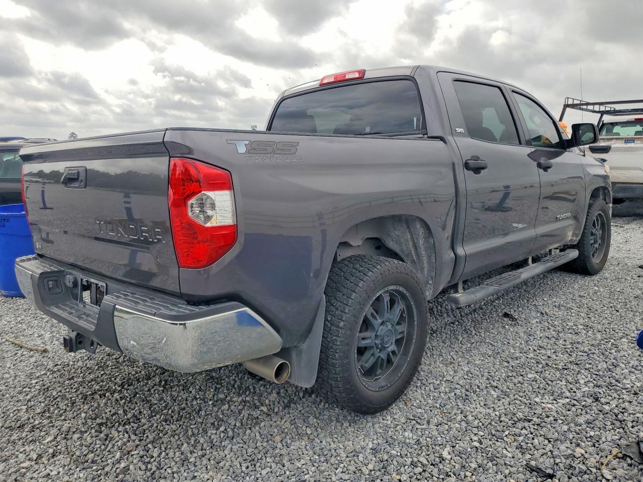2014 Toyota Tundra Crewmax Sr5 Gray vin: 5TFEM5F17EX080449
