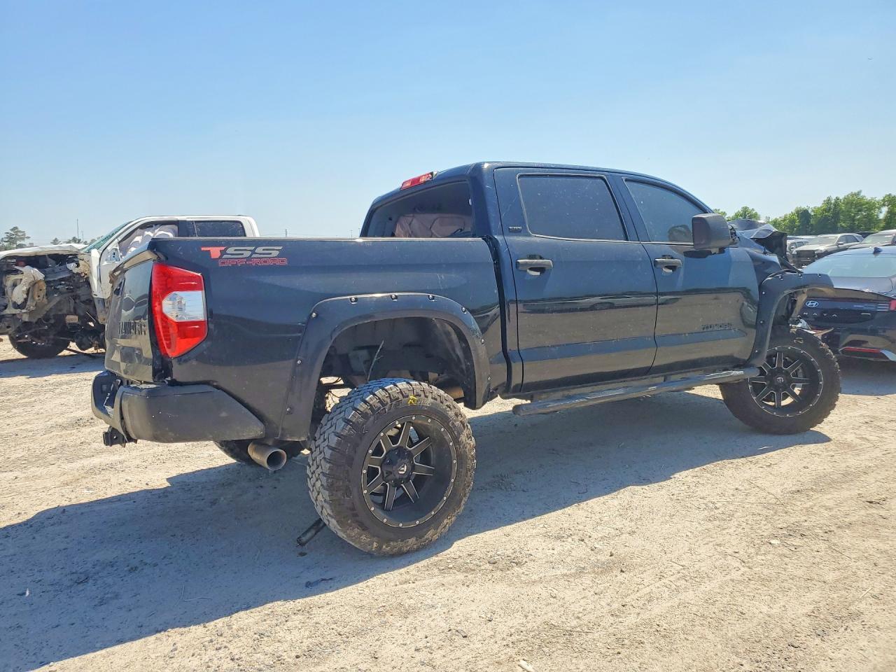 2015 Toyota Tundra Crewmax Sr5 Black vin: 5TFEM5F17FX088360