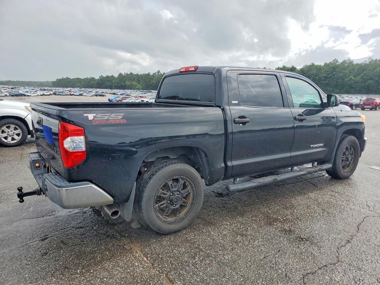 2015 Toyota Tundra Crewmax Sr5 Black vin: 5TFEM5F17FX092554