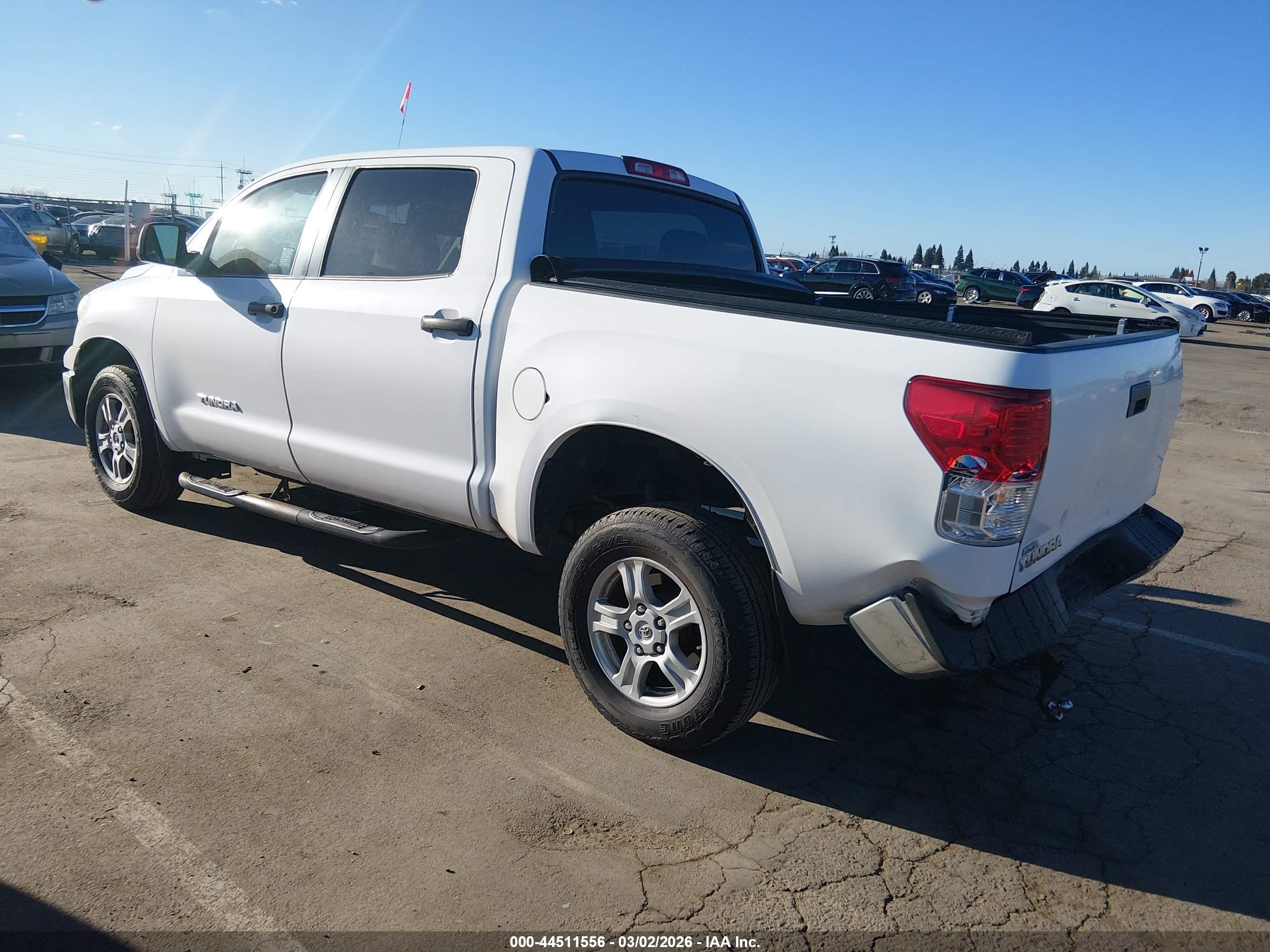 2011 Toyota Tundra Grade 4.6l V8 Белый vin: 5TFEM5F18BX021986
