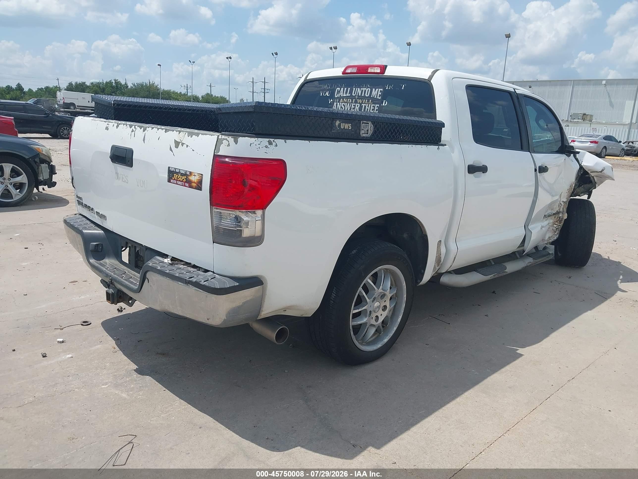 2011 Toyota Tundra Grade 4.6l V8 White vin: 5TFEM5F18BX033586