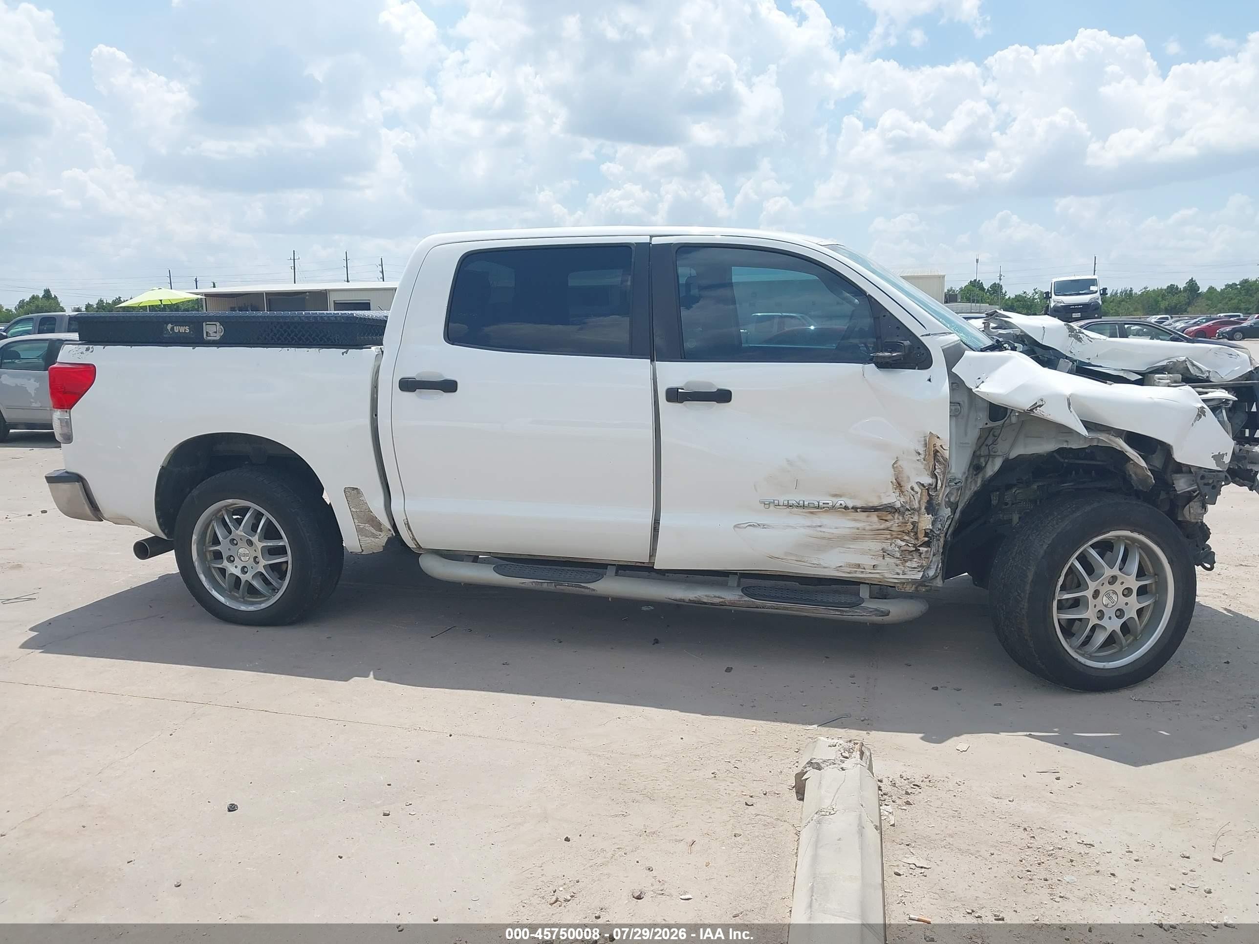2011 Toyota Tundra Grade 4.6l V8 White vin: 5TFEM5F18BX033586