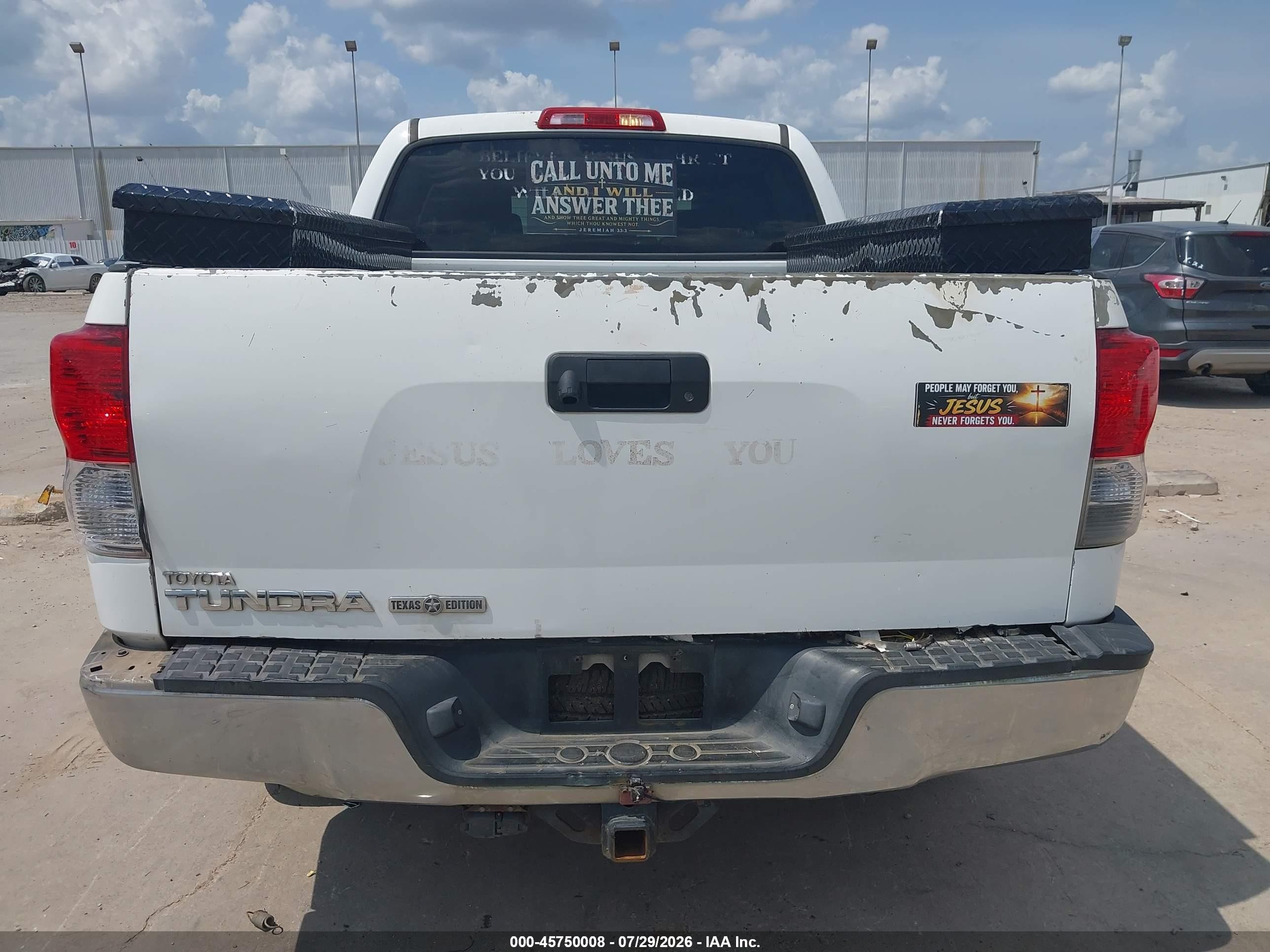 2011 Toyota Tundra Grade 4.6l V8 White vin: 5TFEM5F18BX033586
