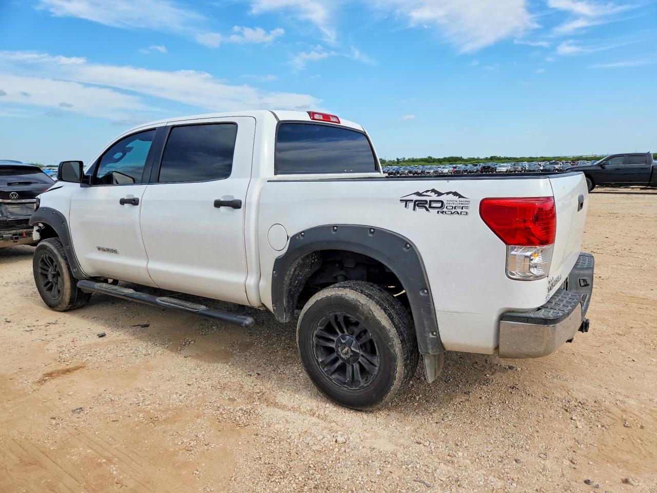 2013 Toyota Tundra Crewmax Sr5 White vin: 5TFEM5F18DX058703