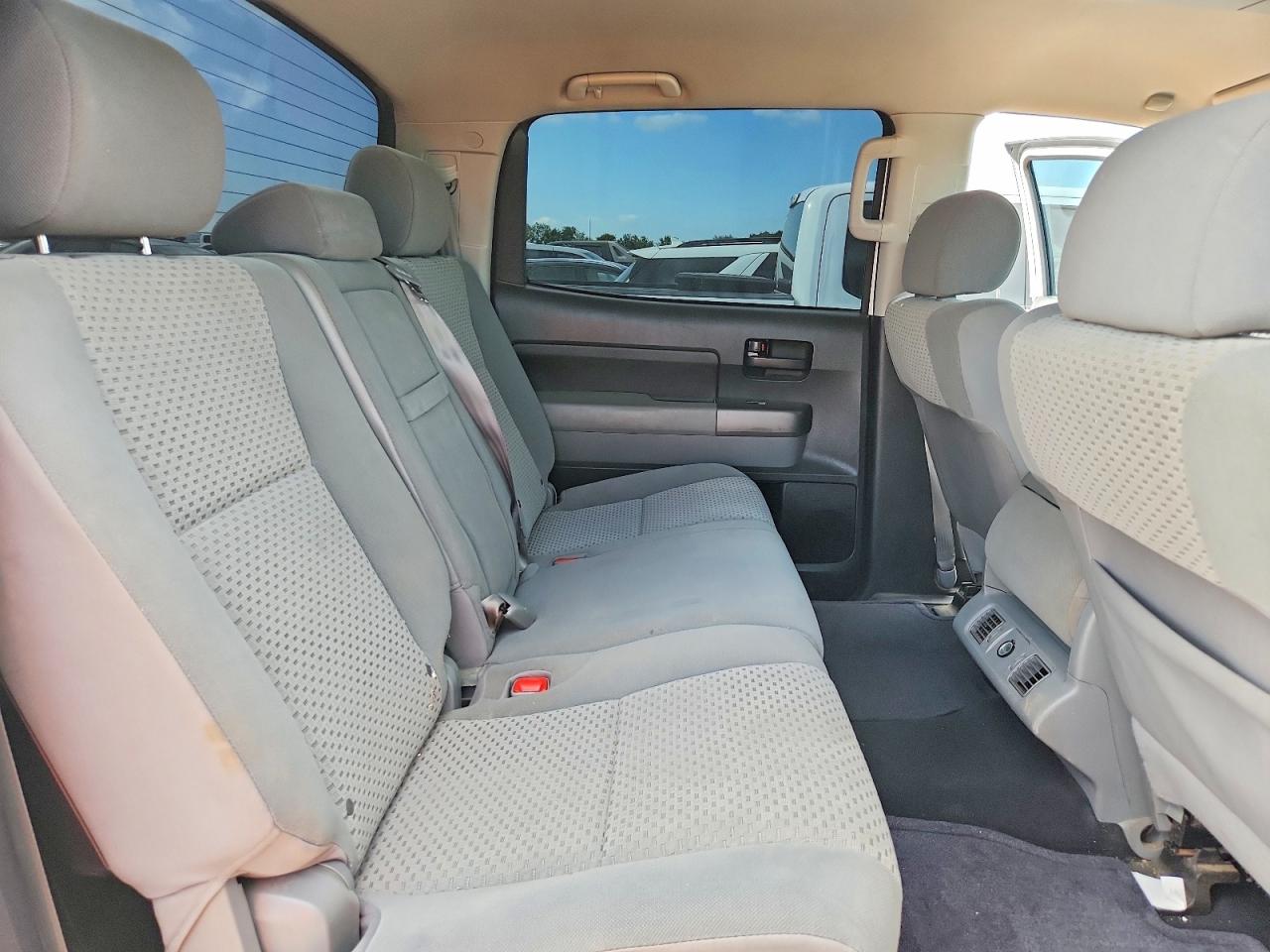 2013 Toyota Tundra Crewmax Sr5 White vin: 5TFEM5F18DX058703