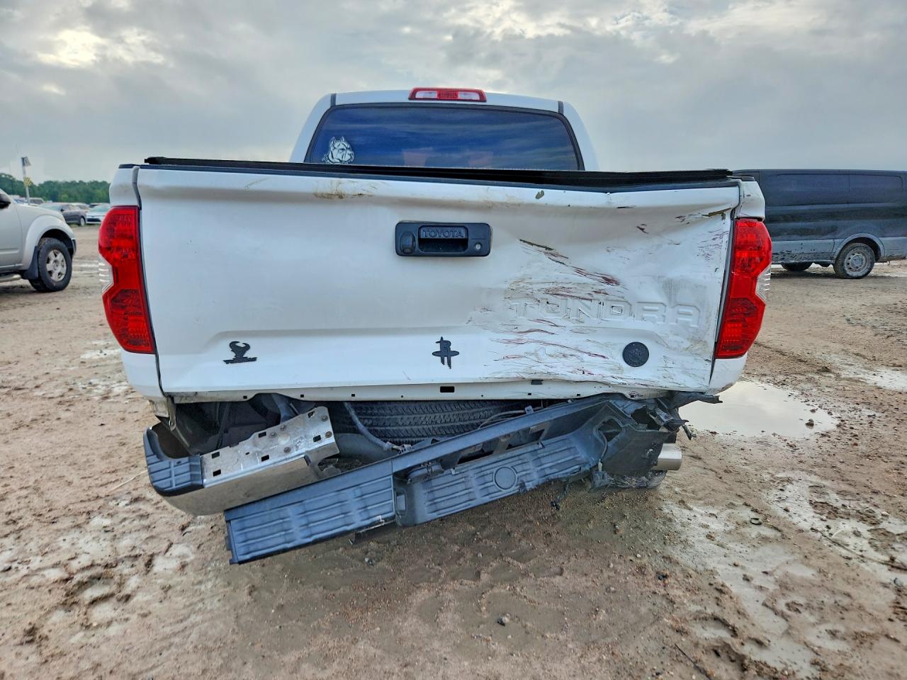 2014 Toyota Tundra Crewmax Sr5 Белый vin: 5TFEM5F18EX077544