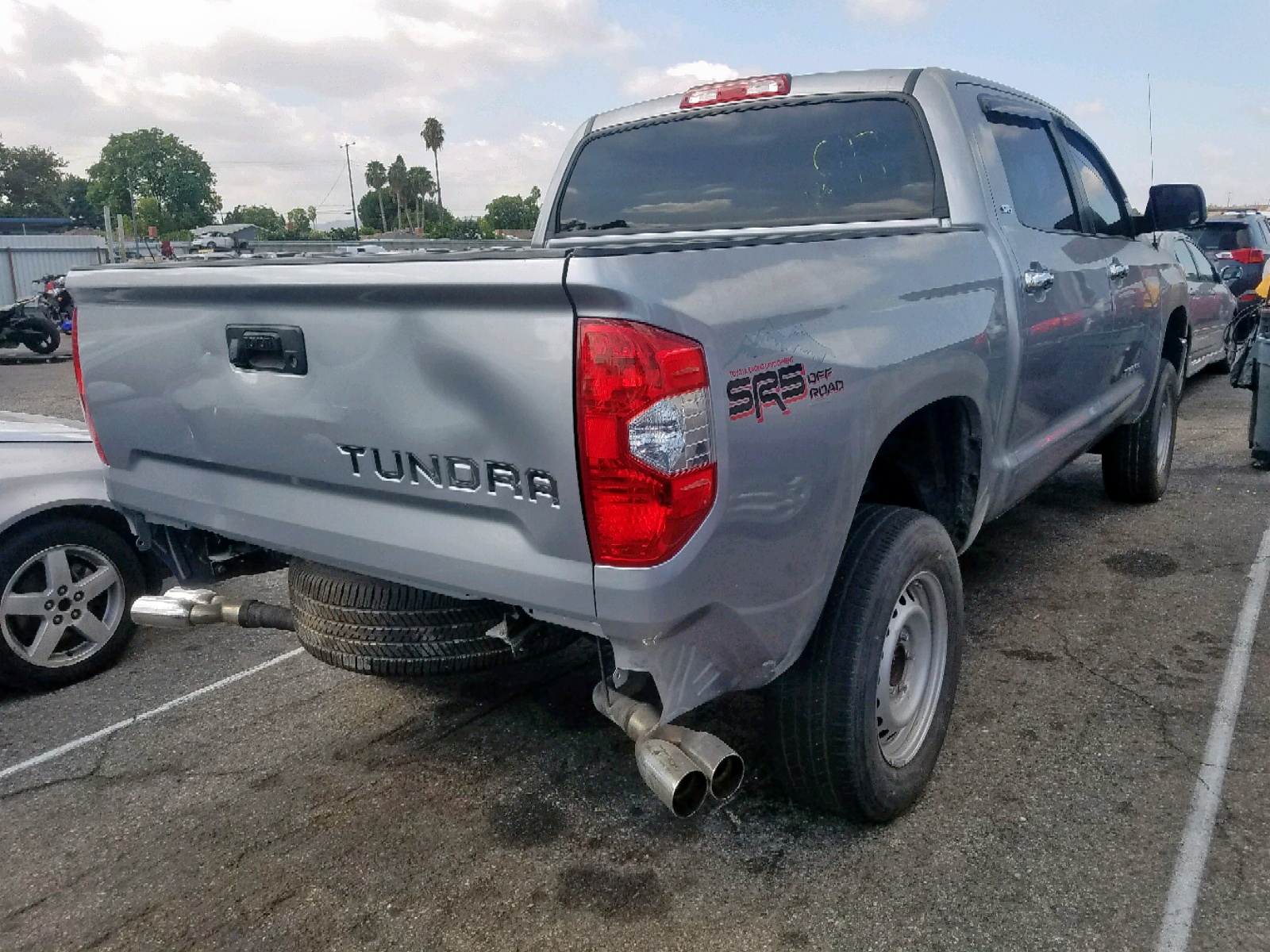 2015 Toyota Tundra Crewmax Sr5 Silver vin: 5TFEM5F18FX089579