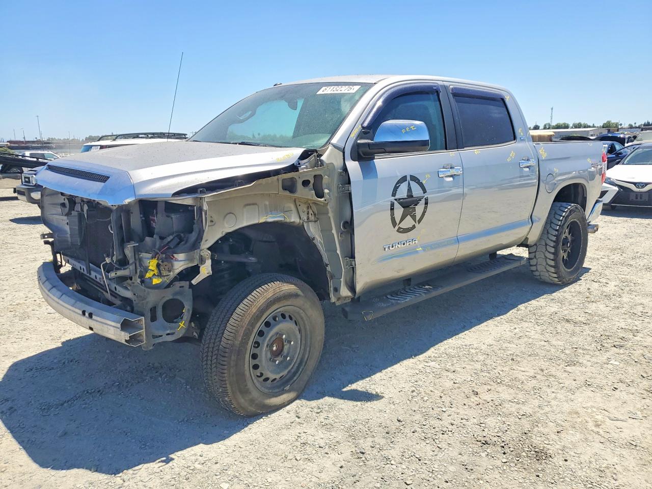 2015 Toyota Tundra Crewmax Sr5 Серебряный vin: 5TFEM5F18FX089579