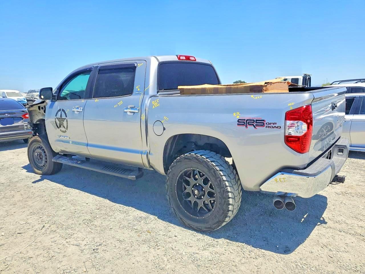 2015 Toyota Tundra Crewmax Sr5 Silver vin: 5TFEM5F18FX089579