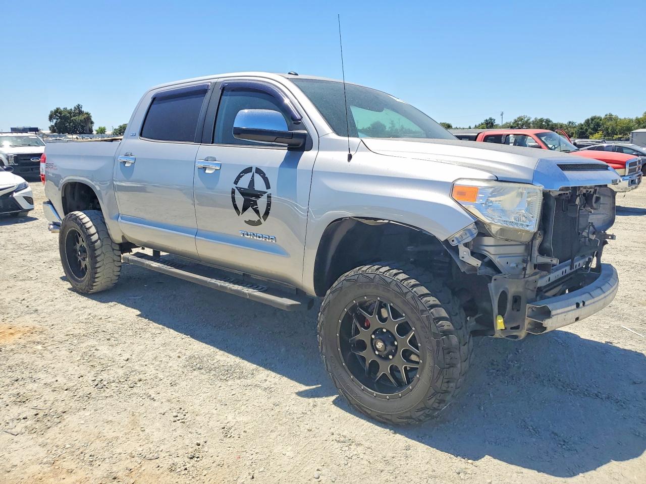 2015 Toyota Tundra Crewmax Sr5 Silver vin: 5TFEM5F18FX089579