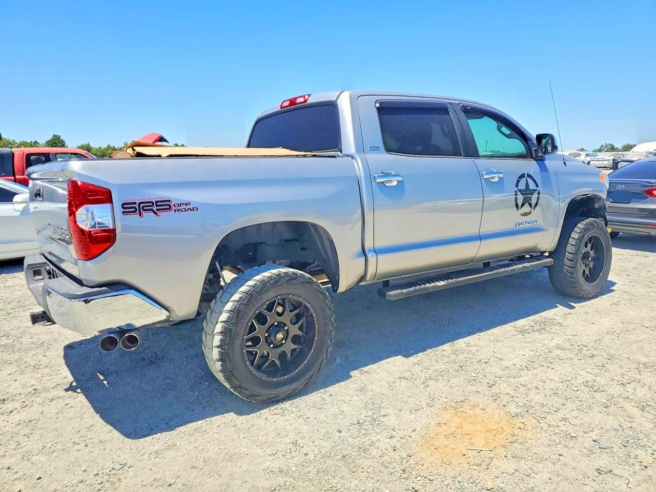 2015 Toyota Tundra Crewmax Sr5 Silver vin: 5TFEM5F18FX089579