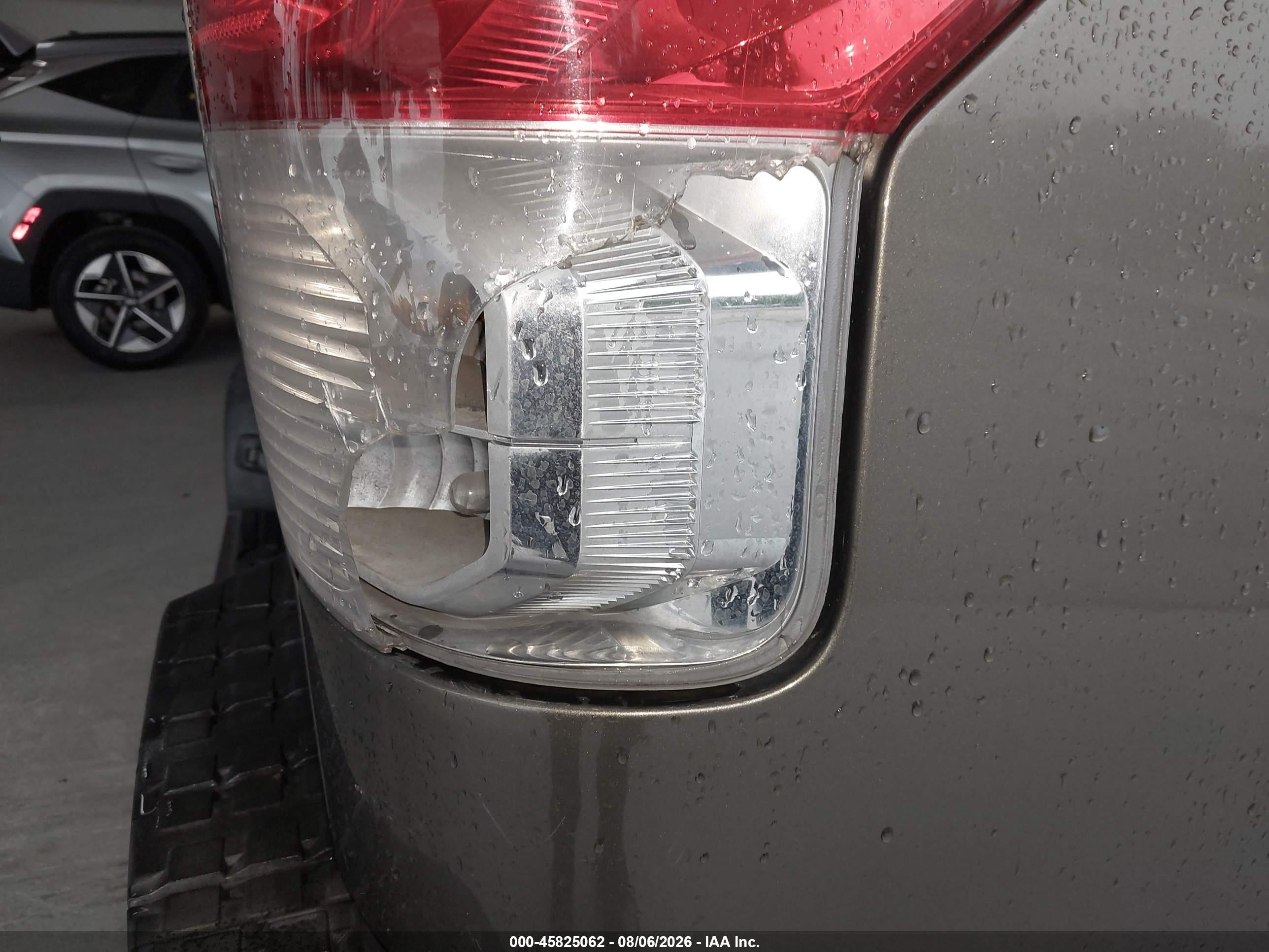 2010 Toyota Tundra Grade 4.6l V8 Gold vin: 5TFEM5F19AX001468