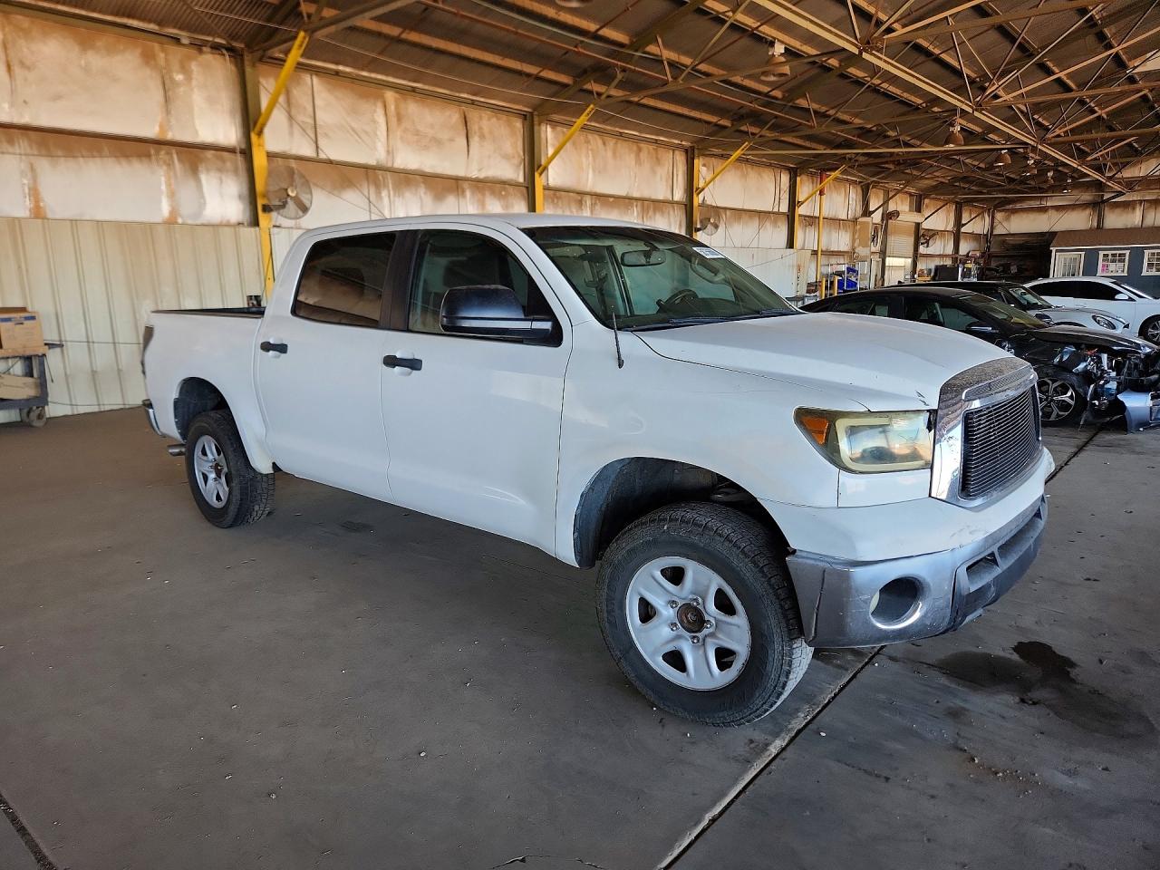 2011 Toyota Tundra Crewmax Sr5 White vin: 5TFEM5F19BX032074