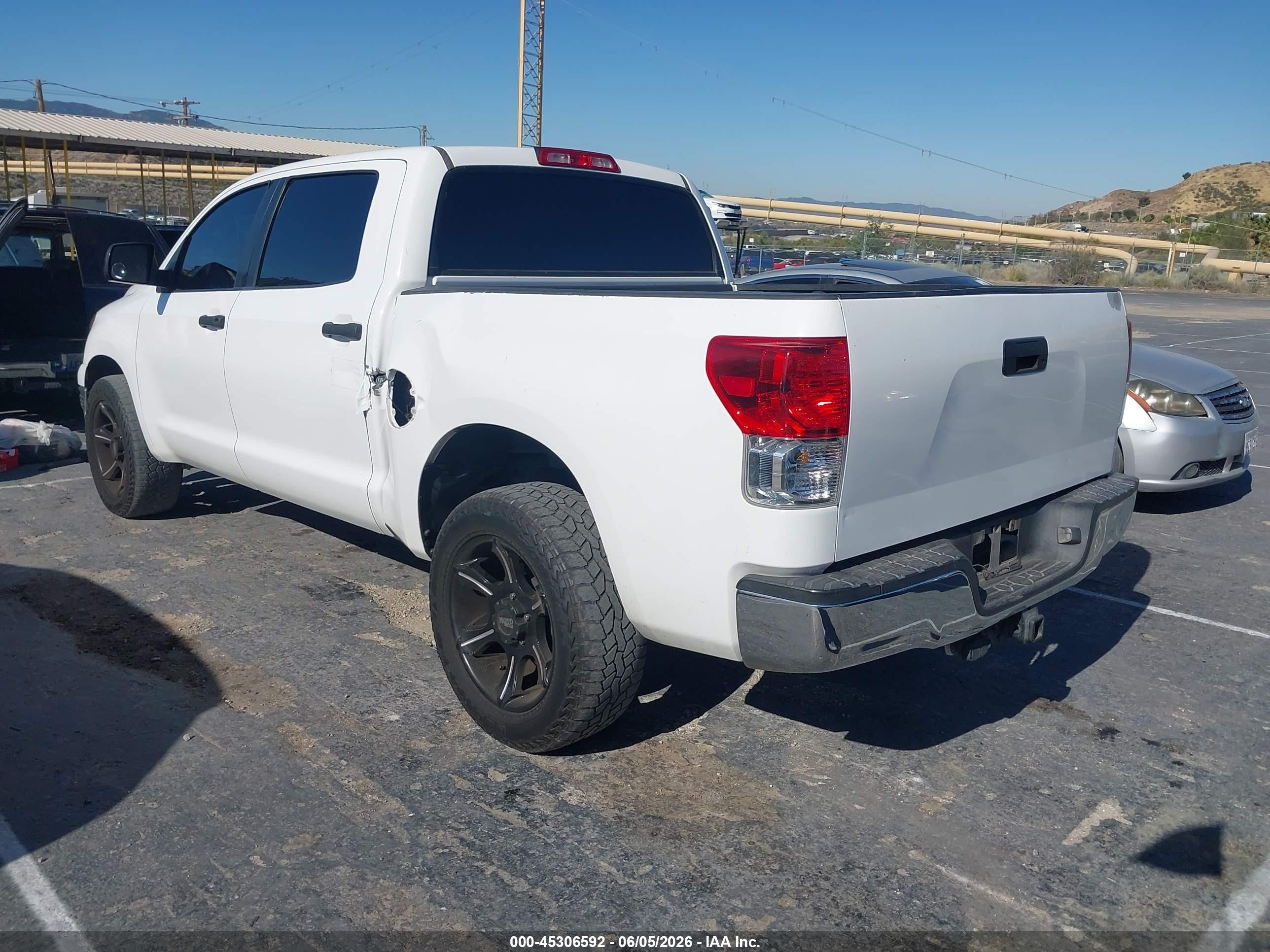 2011 Toyota Tundra Grade 4.6l V8 White vin: 5TFEM5F19BX035928