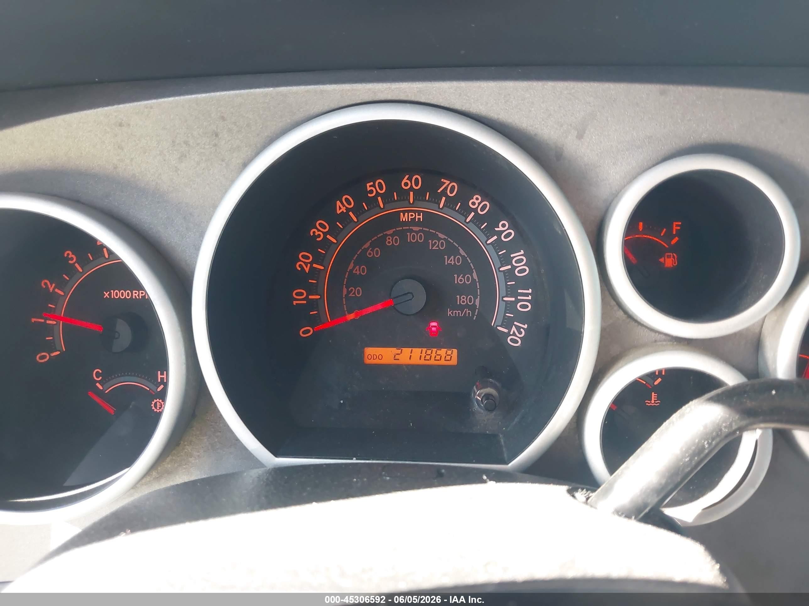 2011 Toyota Tundra Grade 4.6l V8 White vin: 5TFEM5F19BX035928