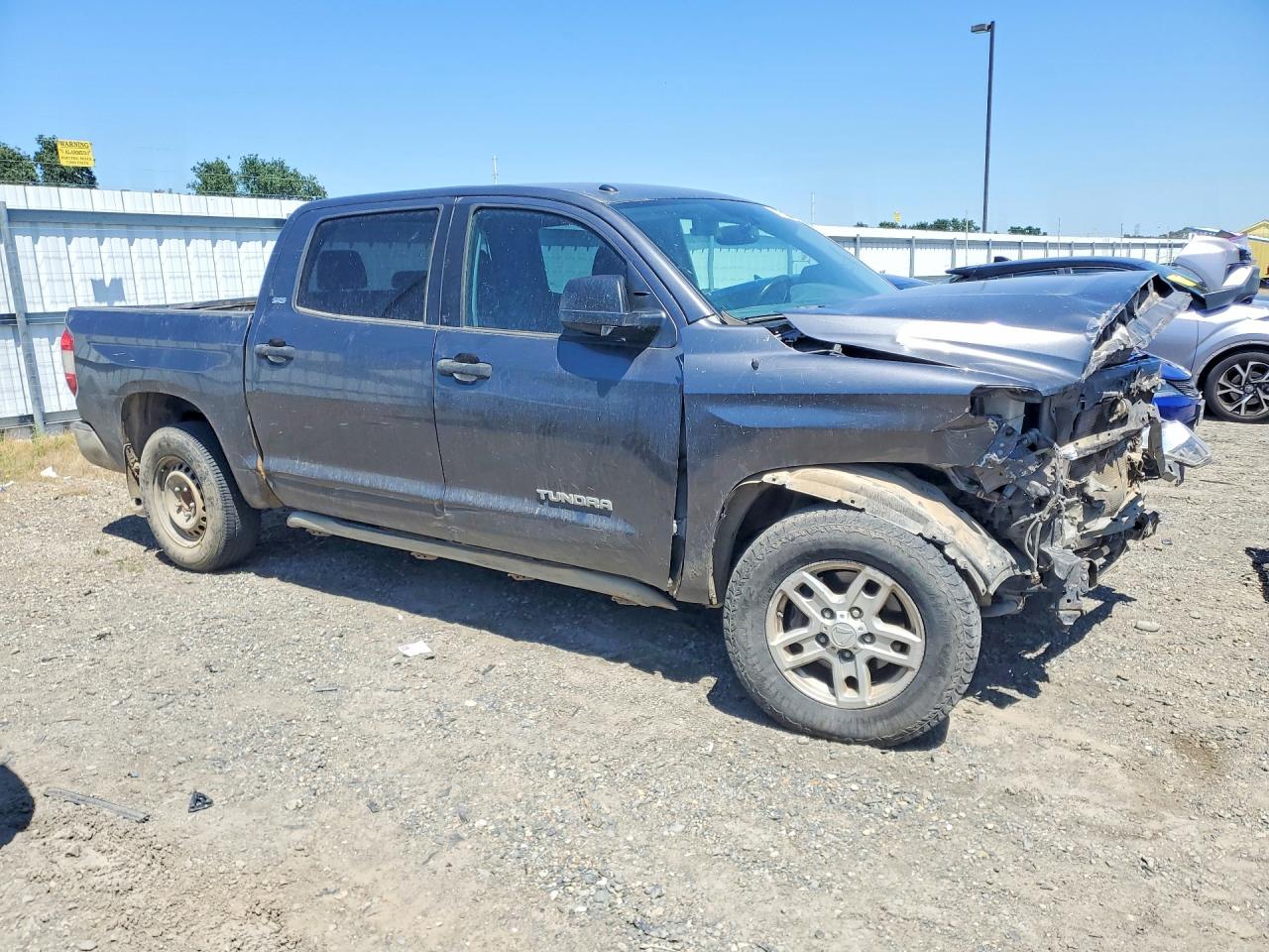 2014 Toyota Tundra Crewmax Sr5 Gray vin: 5TFEM5F19EX077973