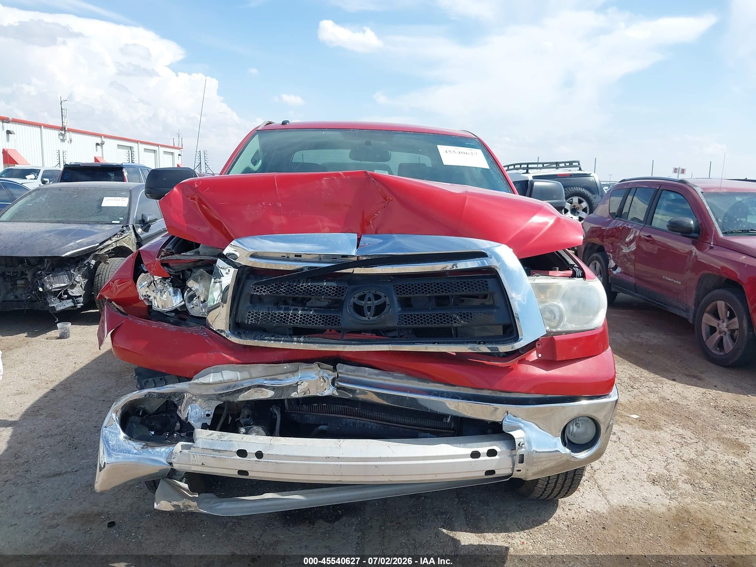 2012 Toyota Tundra Grade 4.6l V8 Red vin: 5TFEM5F1XCX036328
