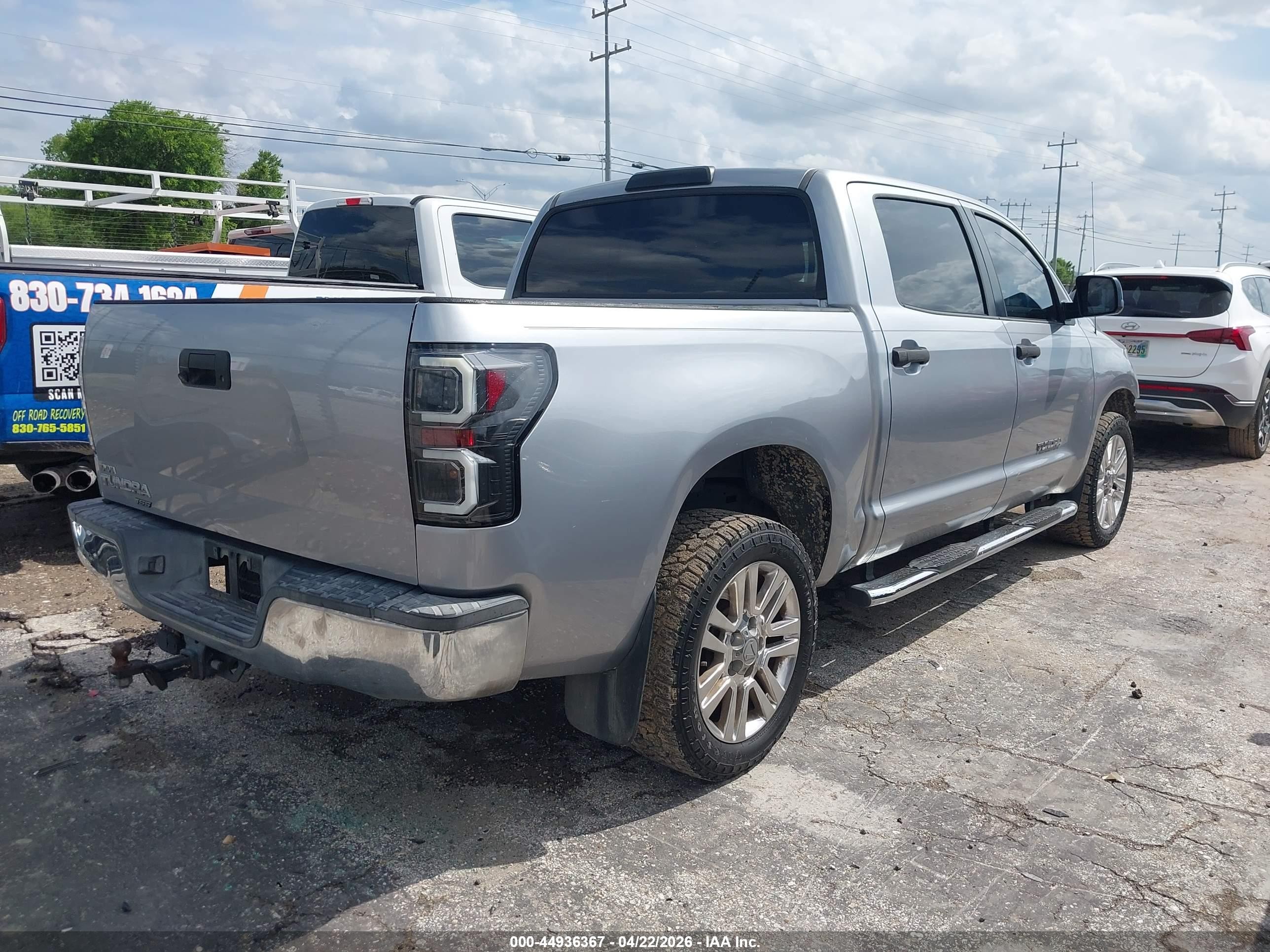 2013 Toyota Tundra Grade 4.6l V8 Серебряный vin: 5TFEM5F1XDX065796