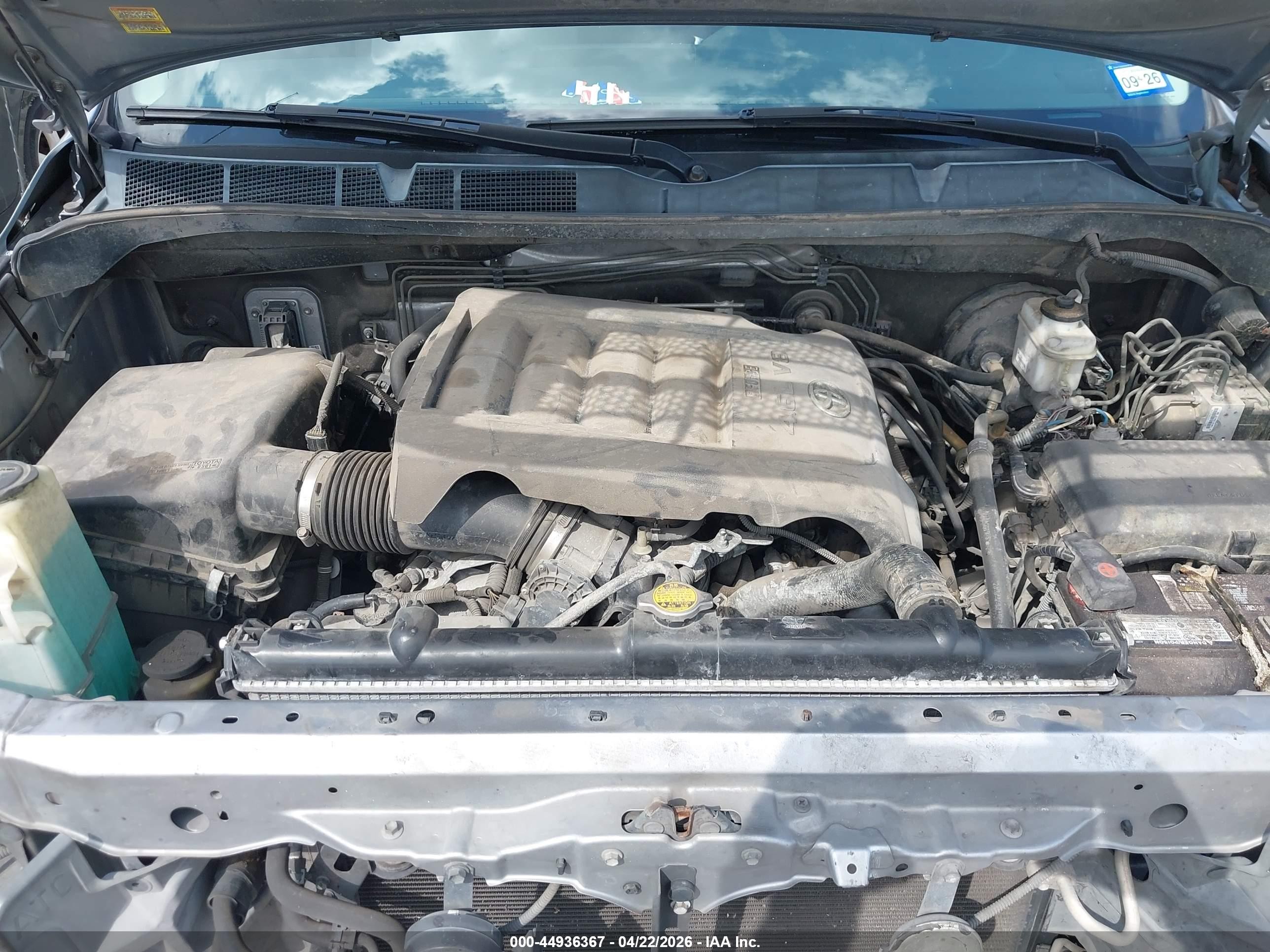 2013 Toyota Tundra Grade 4.6l V8 Серебряный vin: 5TFEM5F1XDX065796