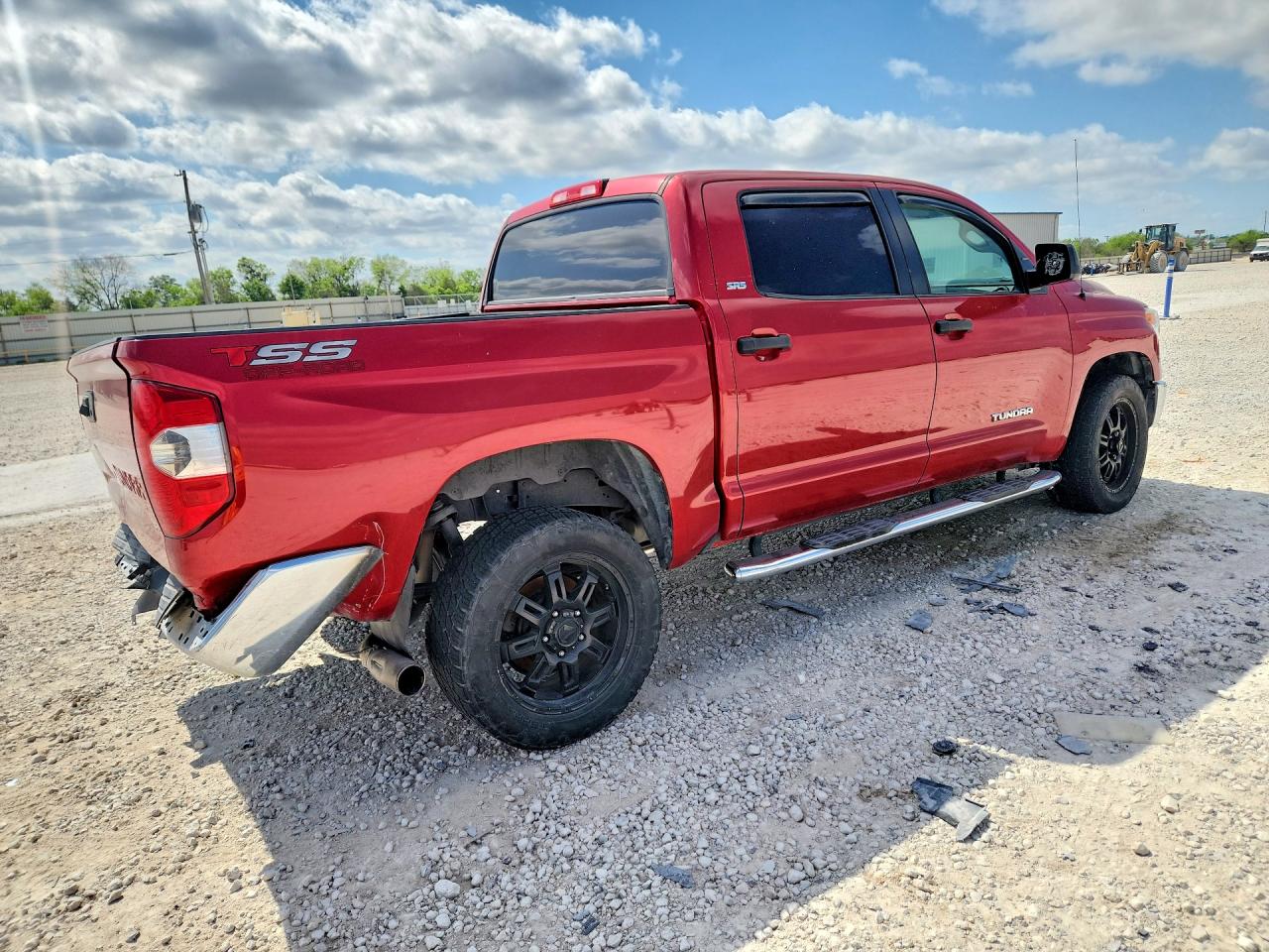 2015 Toyota Tundra Sr5 Red vin: 5TFEM5F1XFX083508