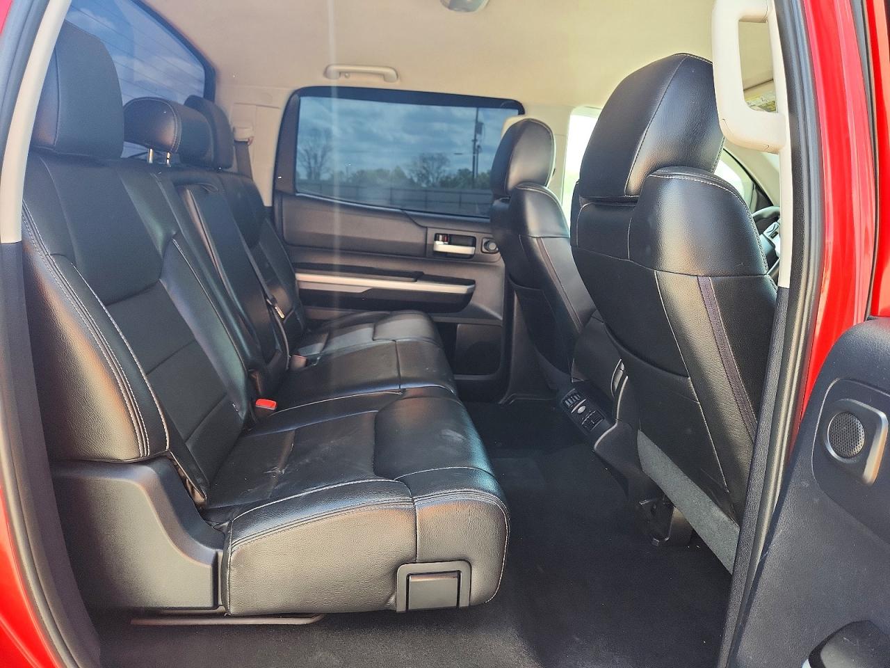2015 Toyota Tundra Sr5 Red vin: 5TFEM5F1XFX083508