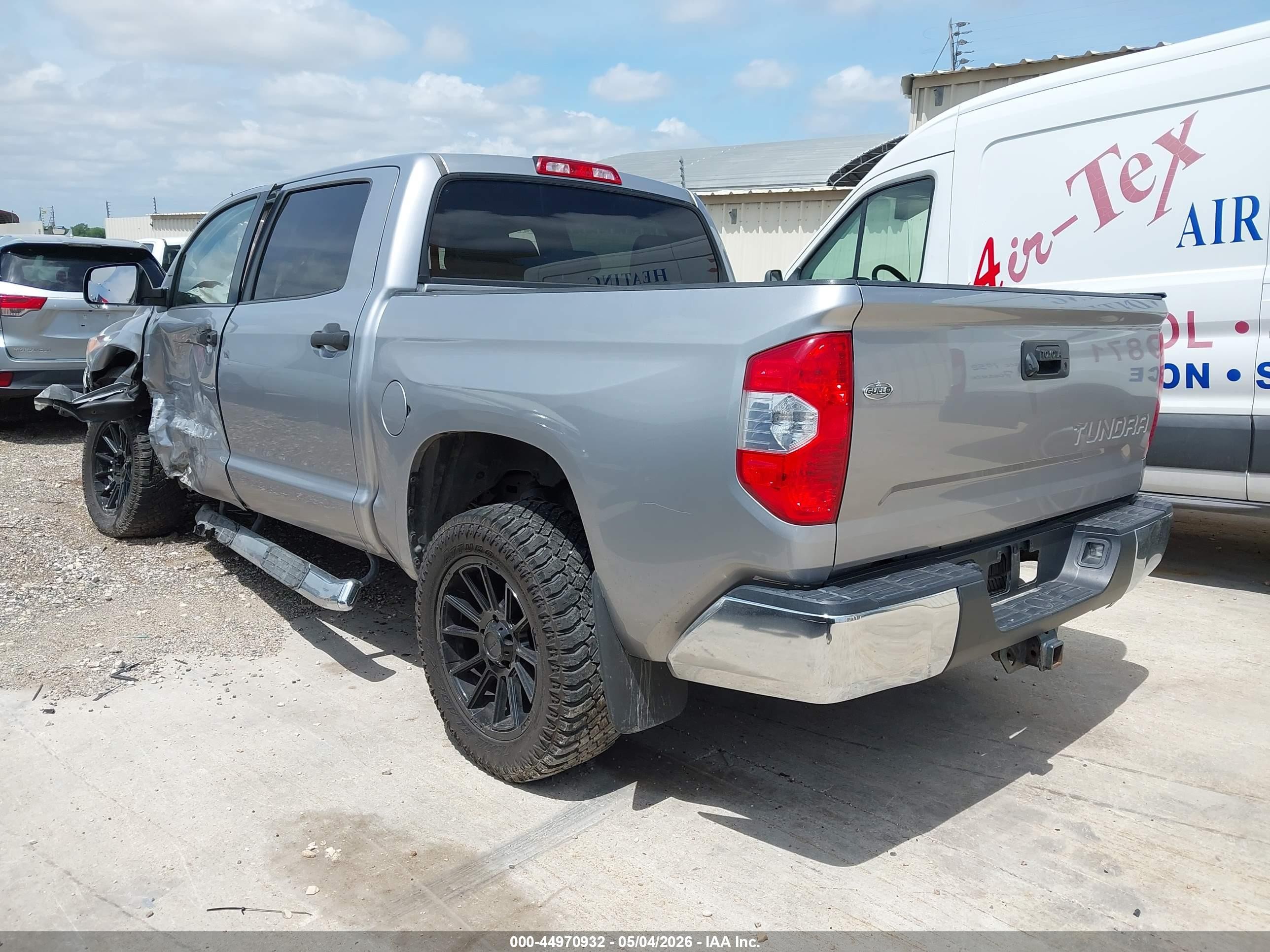 2015 Toyota Tundra Sr5 4.6l V8 Серебряный vin: 5TFEM5F1XFX090734