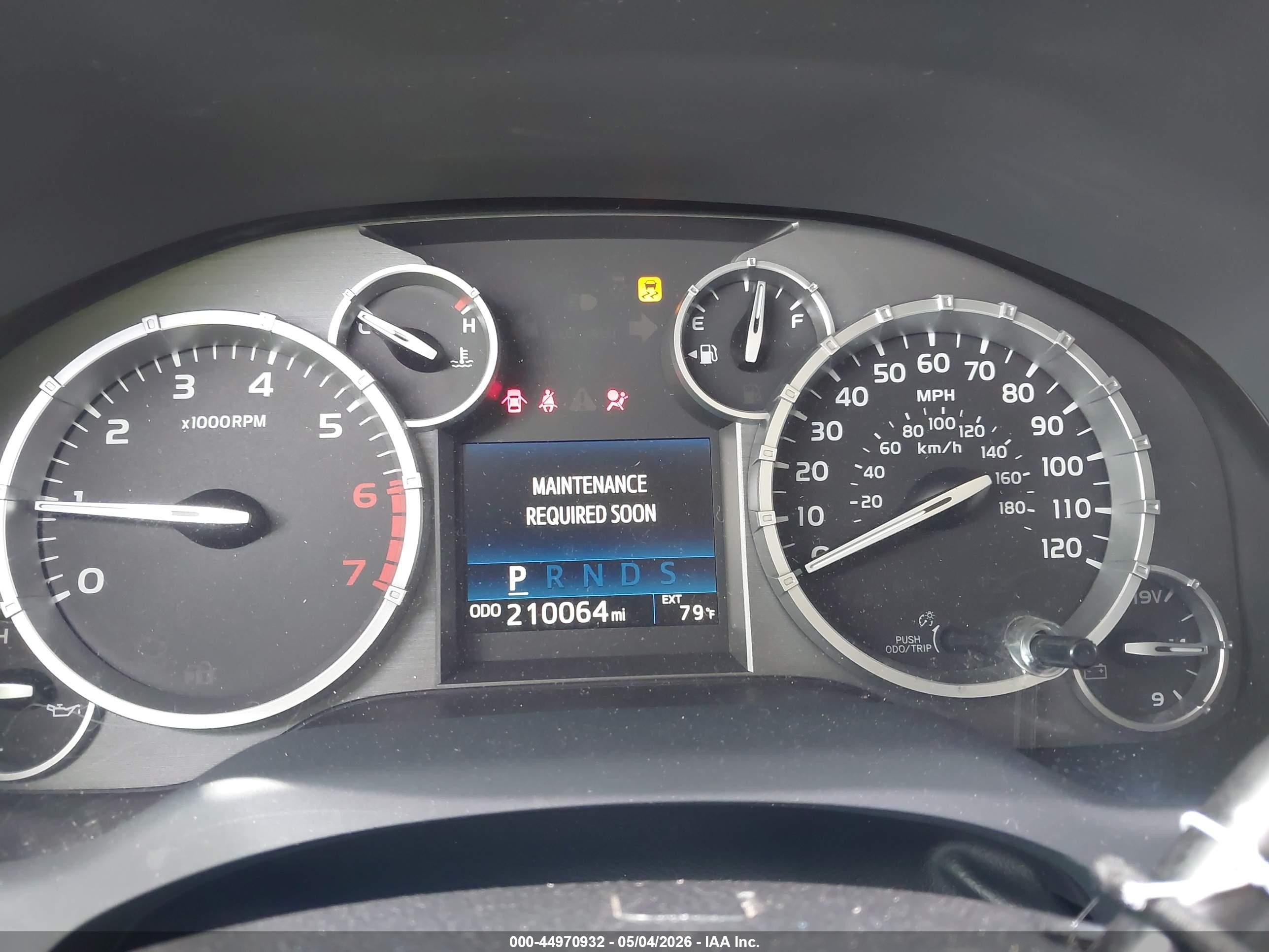 2015 Toyota Tundra Sr5 4.6l V8 Серебряный vin: 5TFEM5F1XFX090734