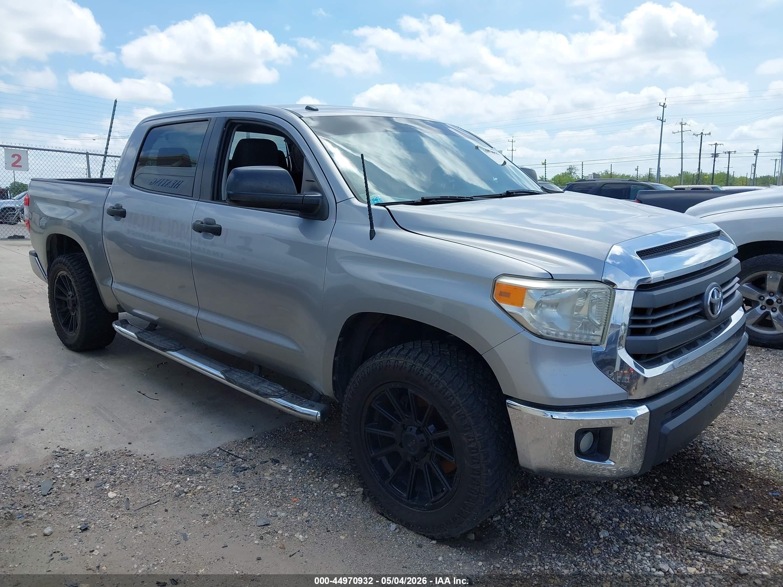 2015 Toyota Tundra Sr5 4.6l V8 Серебряный vin: 5TFEM5F1XFX090734