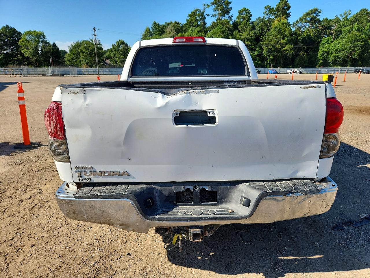 2007 Toyota Tundra Crewmax Sr5 White vin: 5TFEV54117X027474