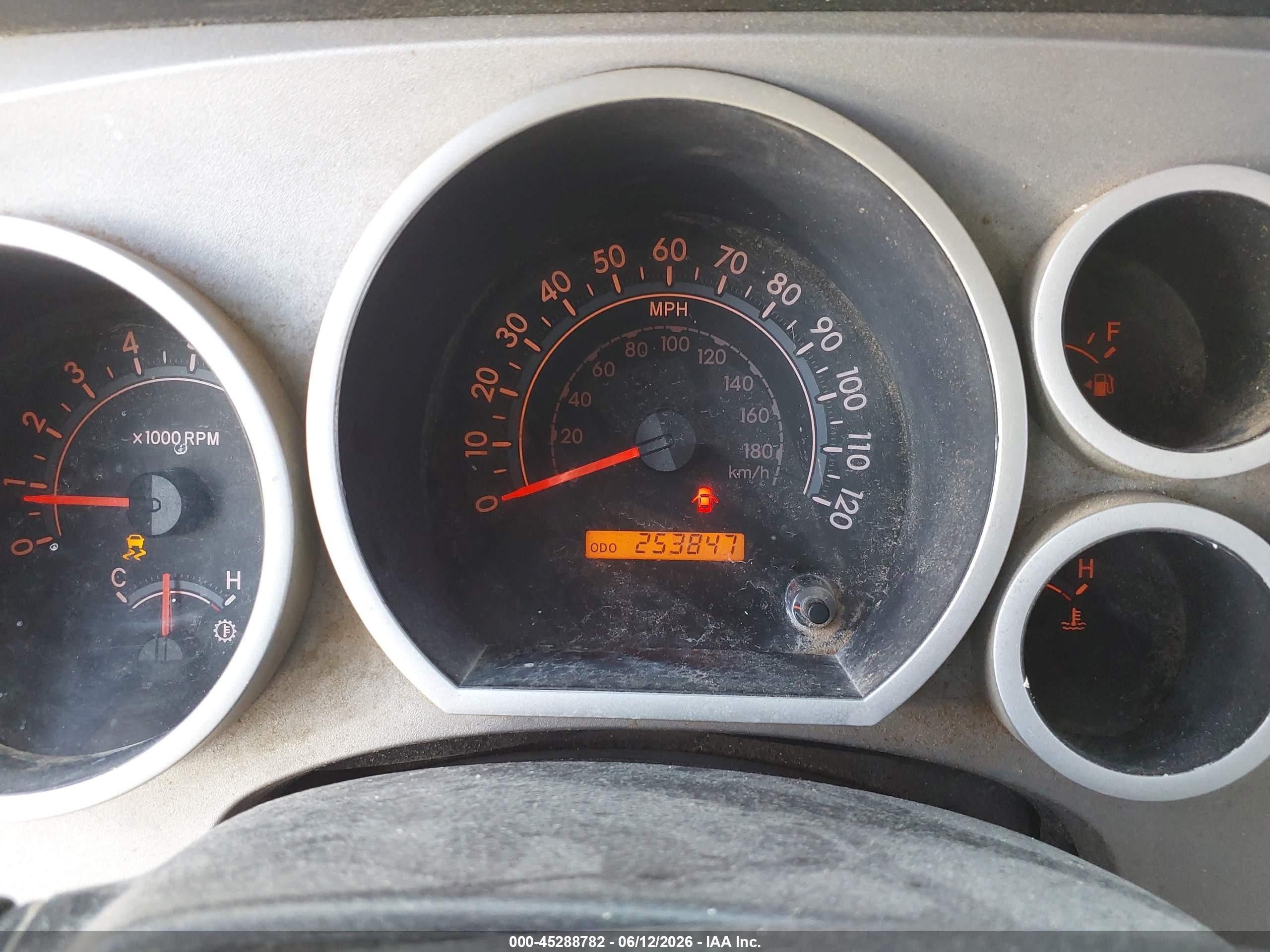 2007 Toyota Tundra Sr5 5.7l V8 White vin: 5TFEV54117X027894